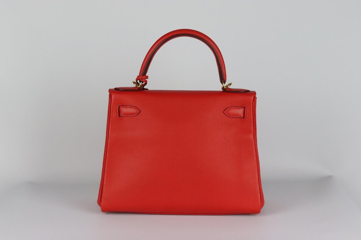 Hermès 2016 Kelly Retourne 28cm Evergrain Leather Bag In Excellent Condition For Sale In London, GB