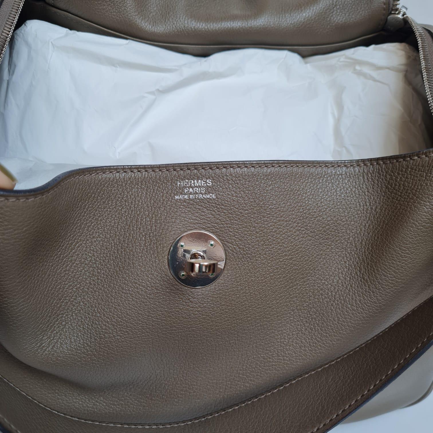 Hermes 2016 Swift Vert Olive PHW Lindy 30 Bag In Excellent Condition In Jakarta, Daerah Khusus Ibukota Jakarta