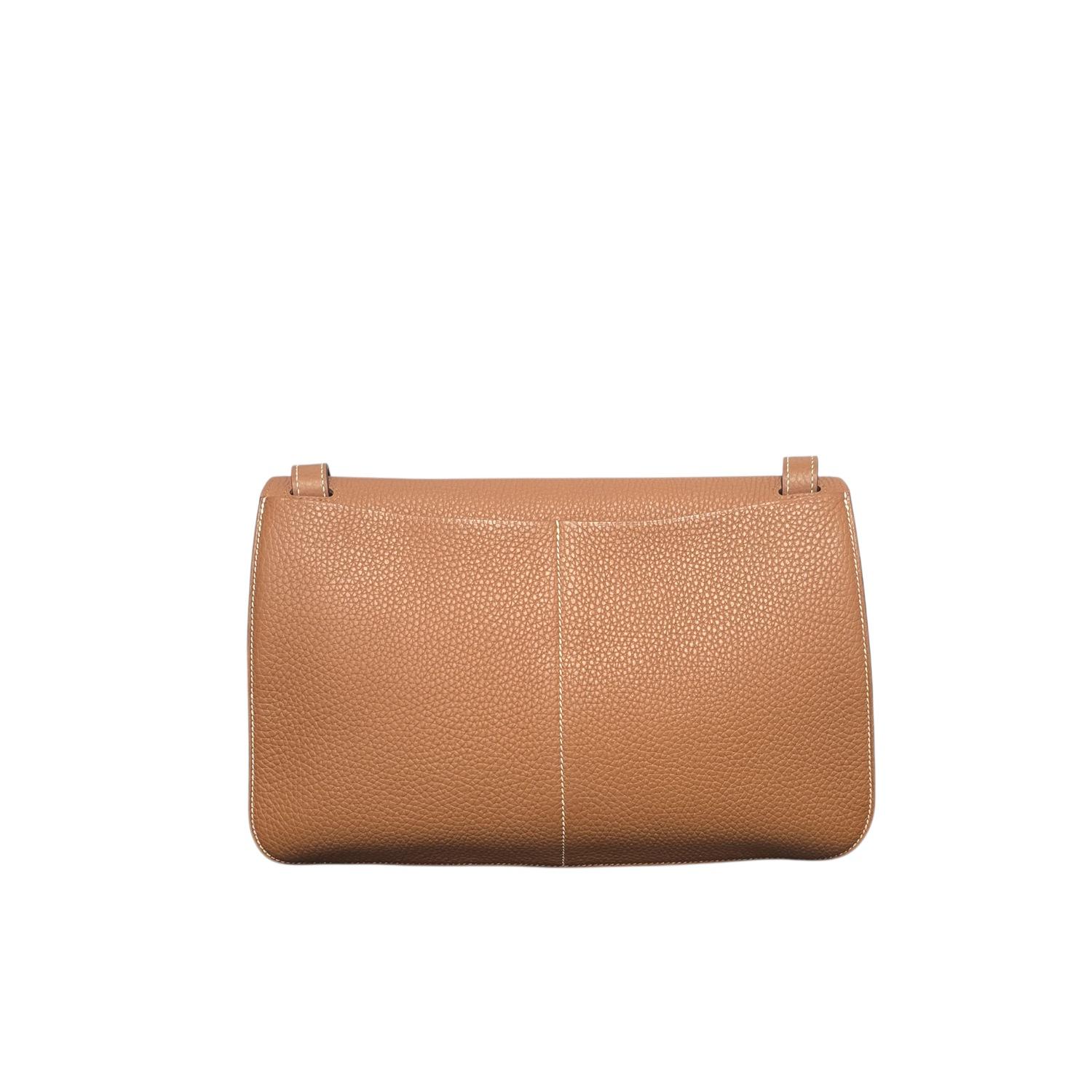 Hermes 2017 Gold Taurillion Clemence Halzan 31 Bag In Excellent Condition For Sale In Scottsdale, AZ