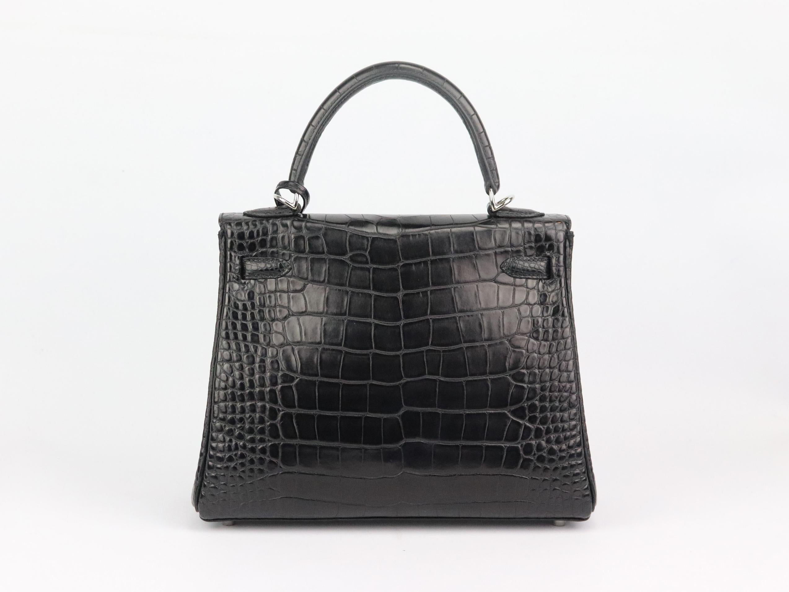 Hermès 2018 Kelly 25cm Matte Alligator Mississippiensis Leather Bag In New Condition In London, GB