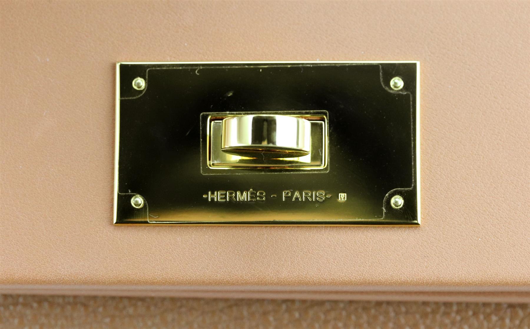 Hermès 2019 24/24 35cm Taurillon Maurice And Swift Leather Handbag For Sale 2