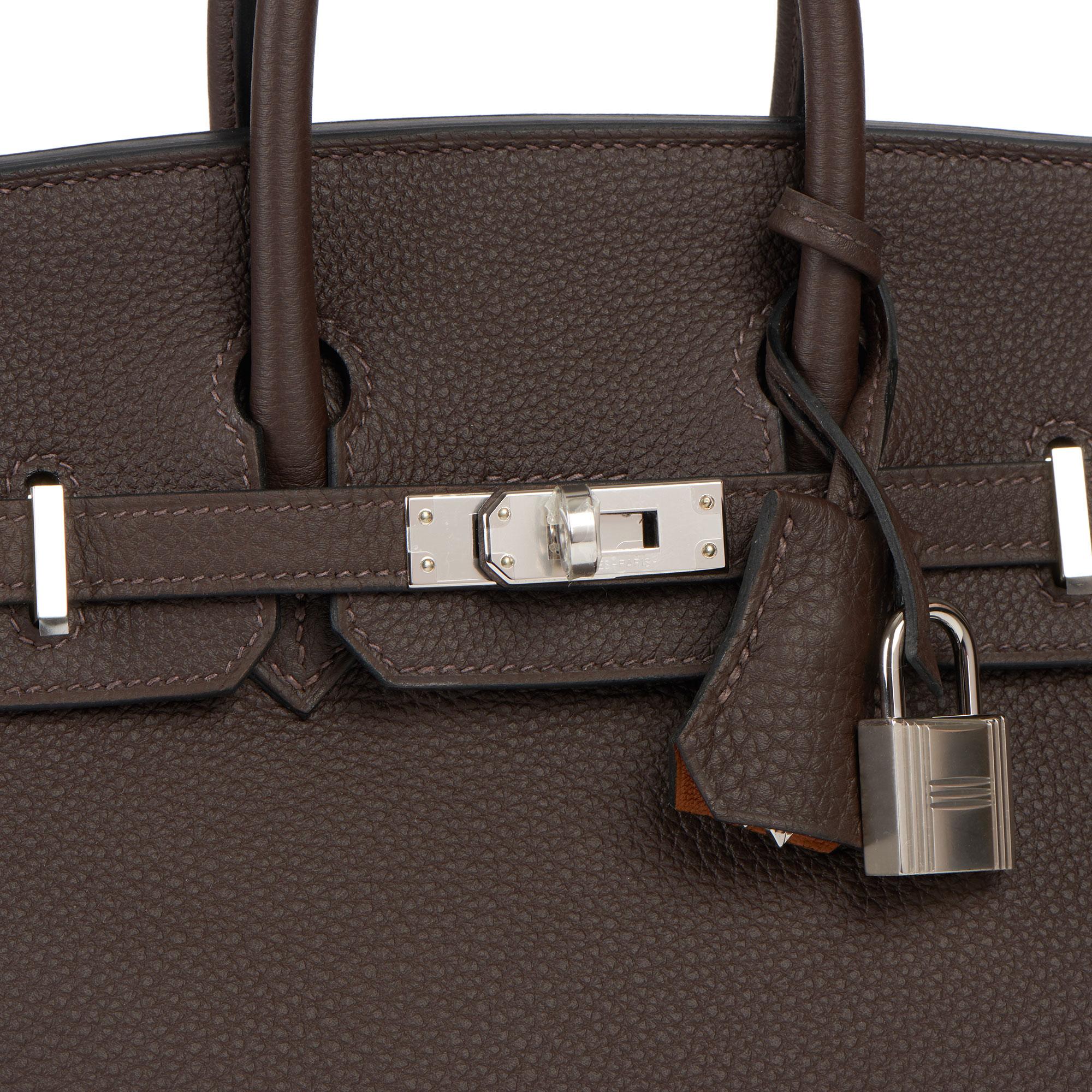Hermes 2020 Ebene & Gold Togo Leather Verso Birkin 25cm In New Condition In Bishop's Stortford, Hertfordshire