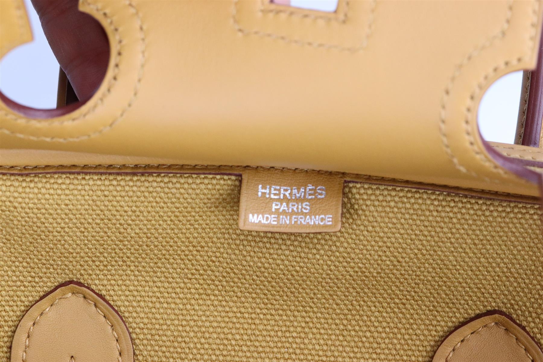 Hermès 2021 Birkin 35Cm Cargo Toile Canvas And Swift Leather Bag  2