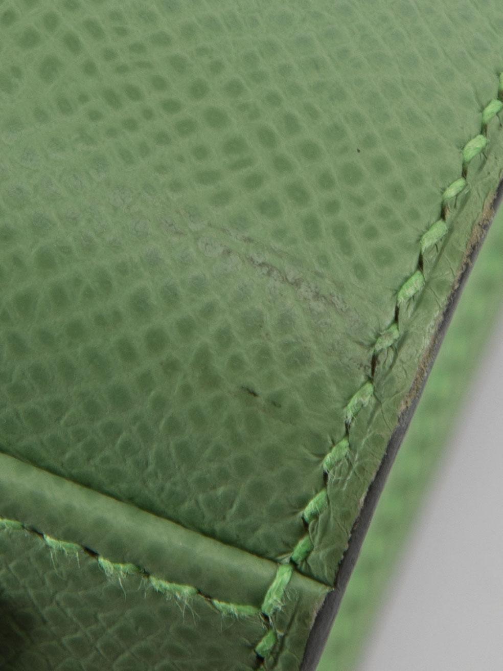 Hermès 2021 Vert Criquet Epsom Leather Sellier GHW Birkin 25 For Sale 2