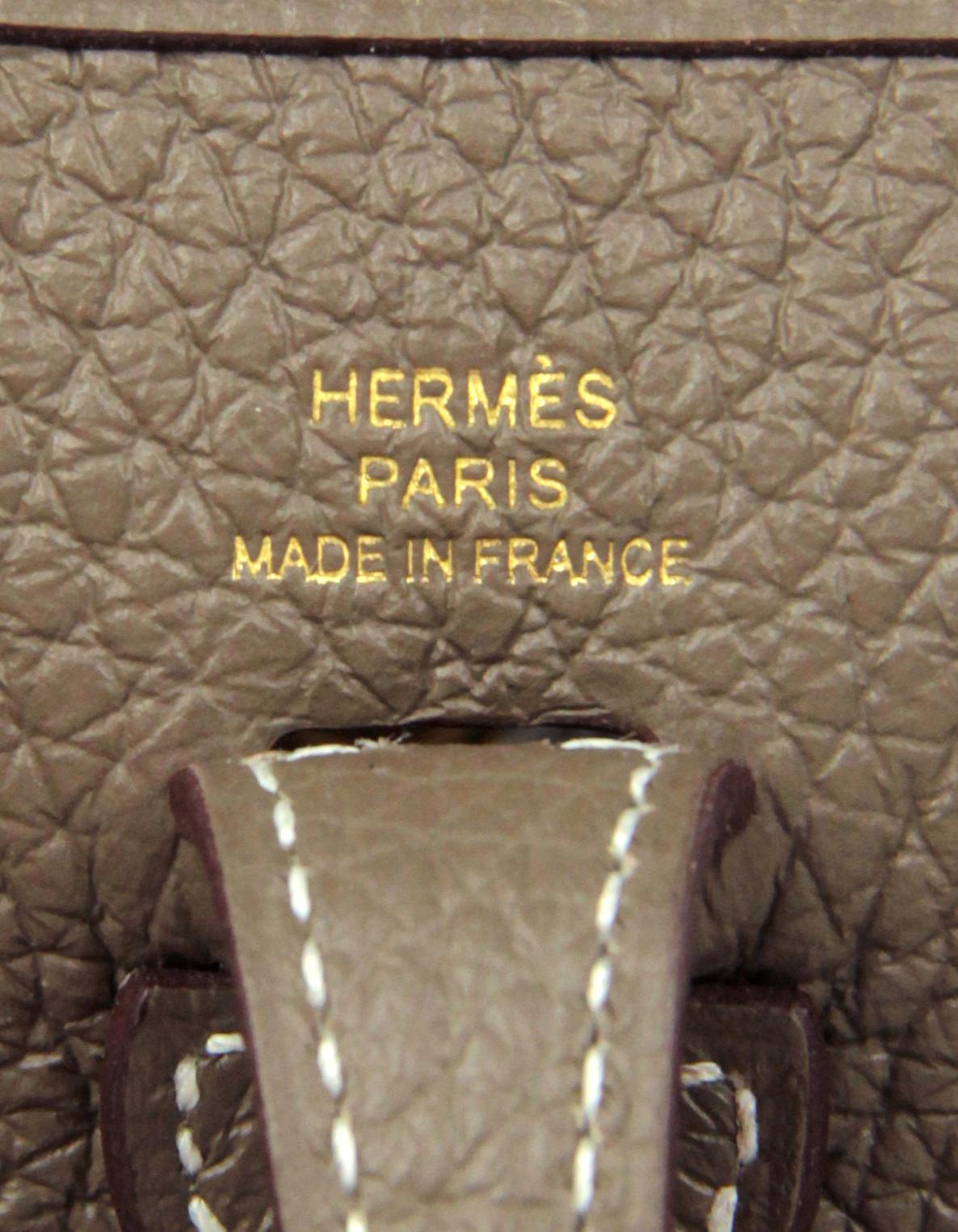 Hermes 2022 Etoupe/ Bleu Indigo Taurillon Clemence Evelyne TPM Crossbody Bag In Excellent Condition In New York, NY