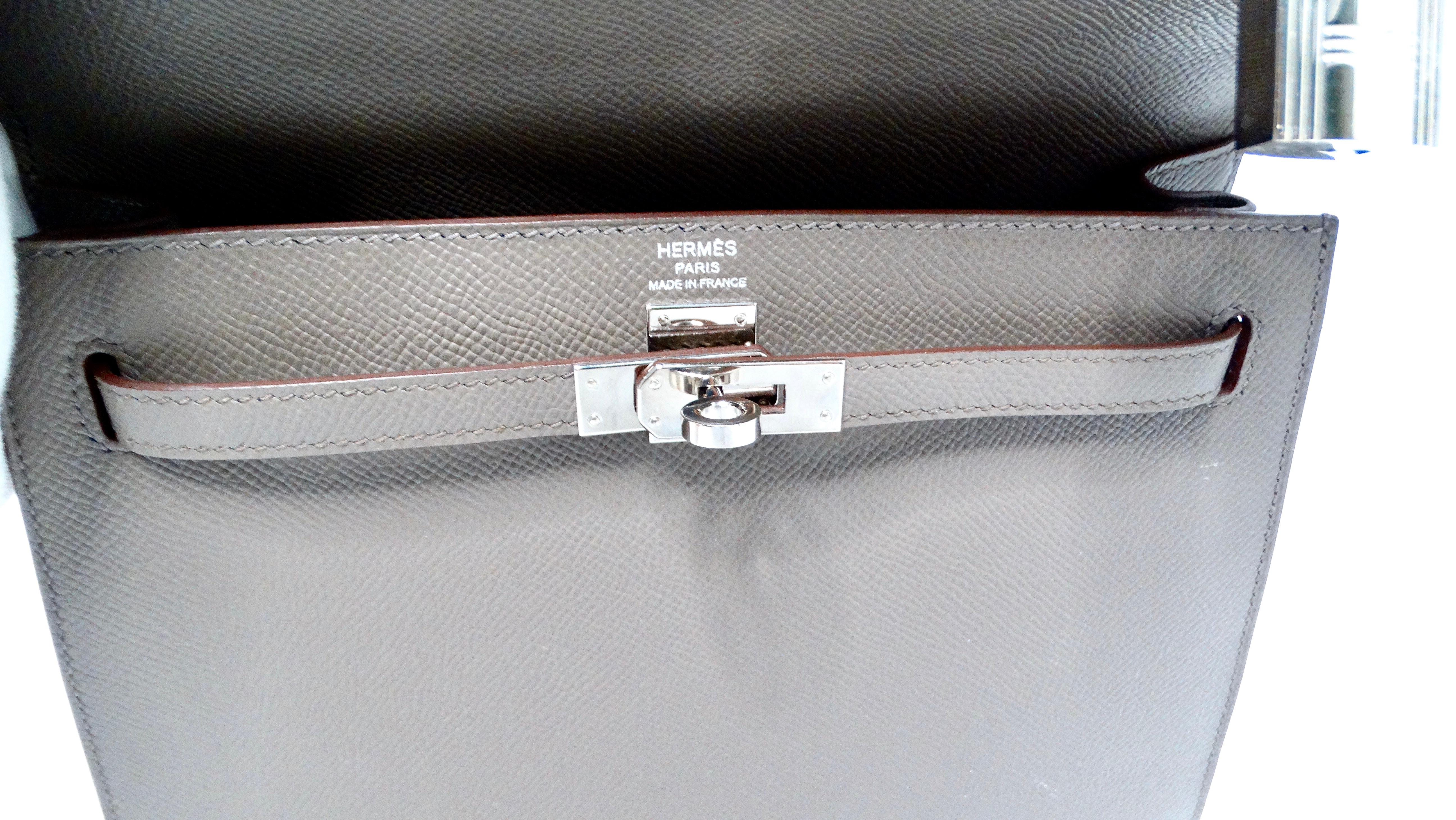 Hermes 2023 Kelly Grigio Epsom Sellier 25 Con Hardware Palladio in vendita 8