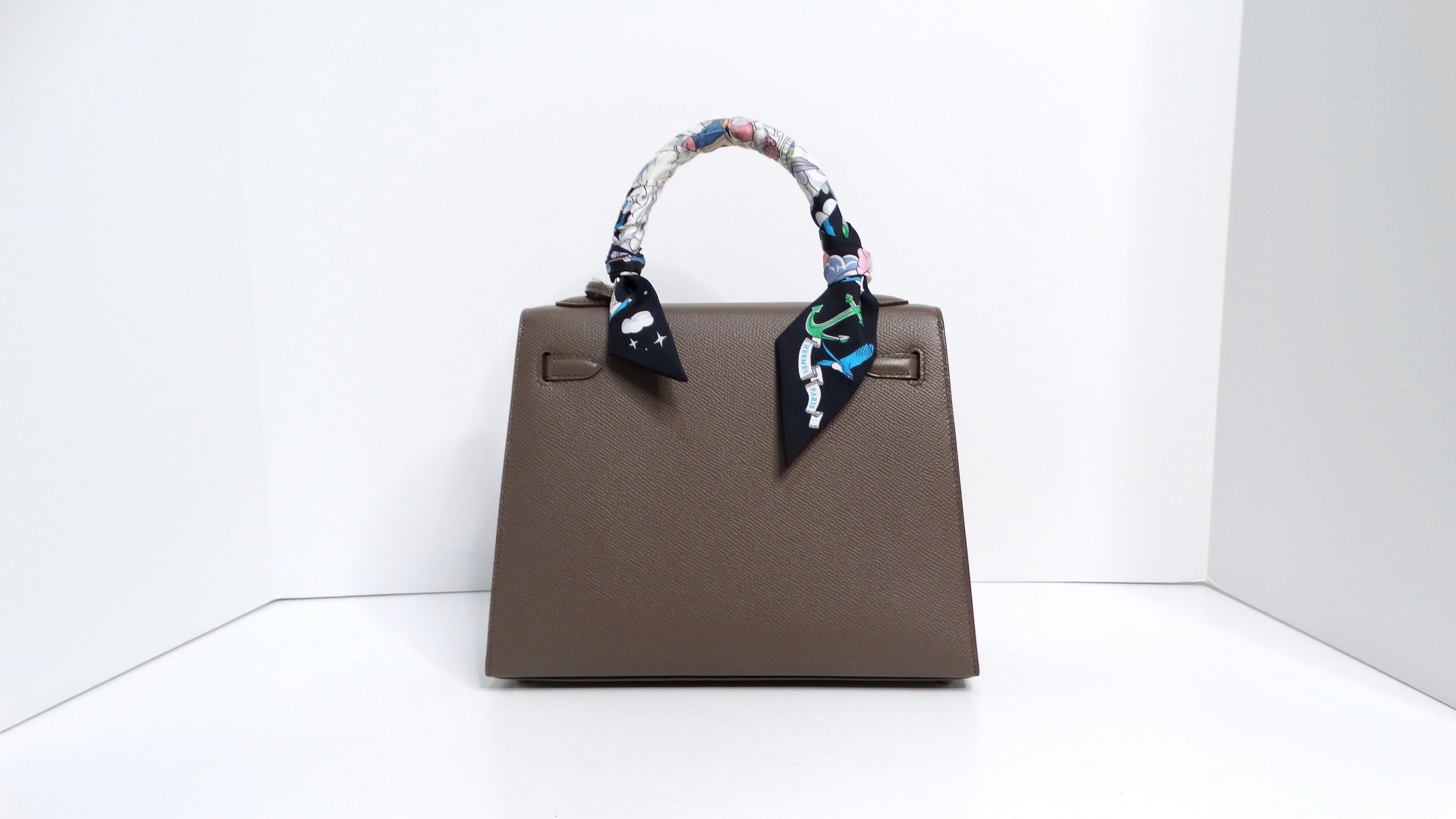 Hermes 2023 Kelly Grigio Epsom Sellier 25 Con Hardware Palladio in vendita 2