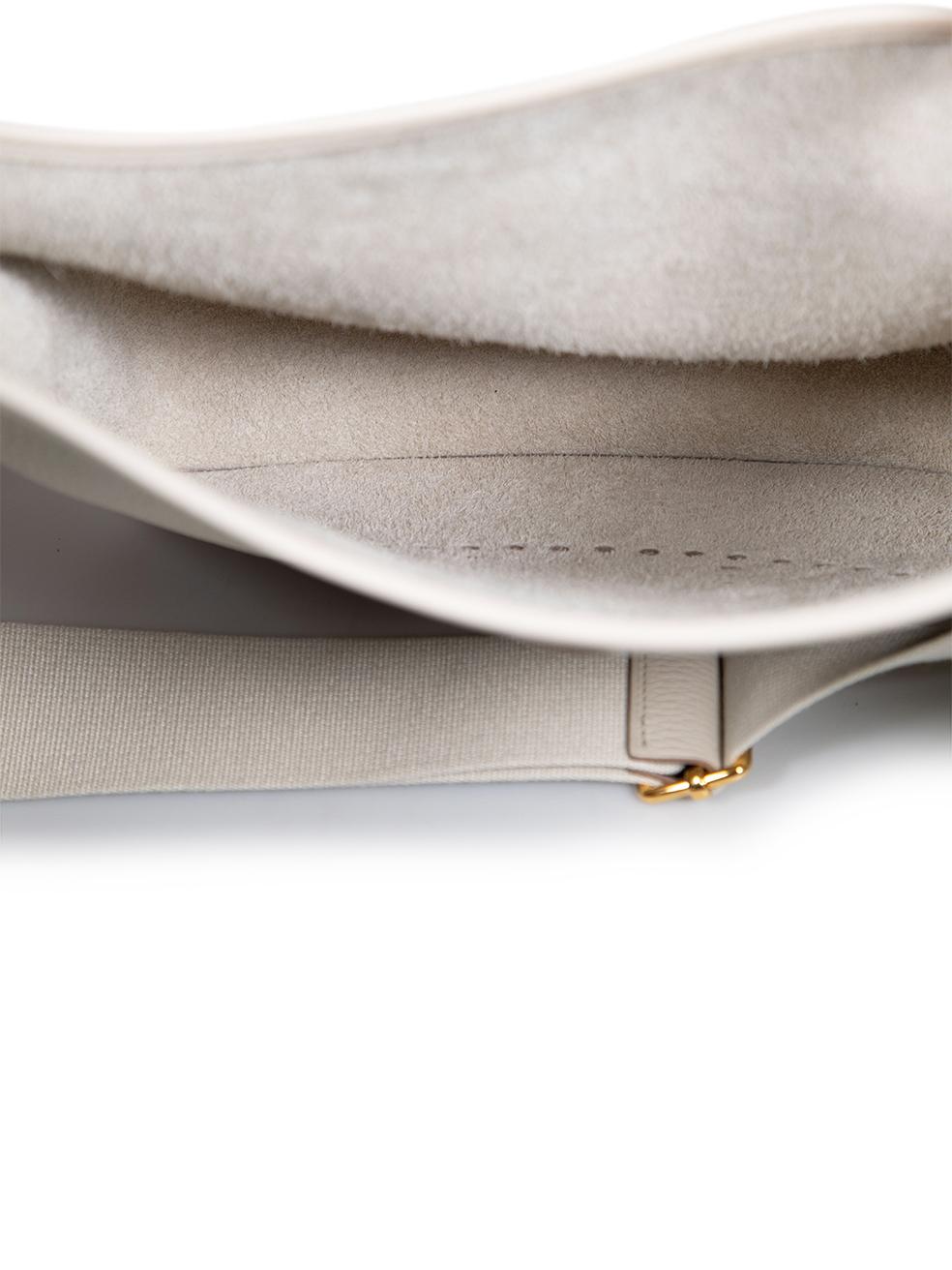 Hermès 2023 White Clemence Leather Evelyne III 29 Beton Crossbody Bag For Sale 2
