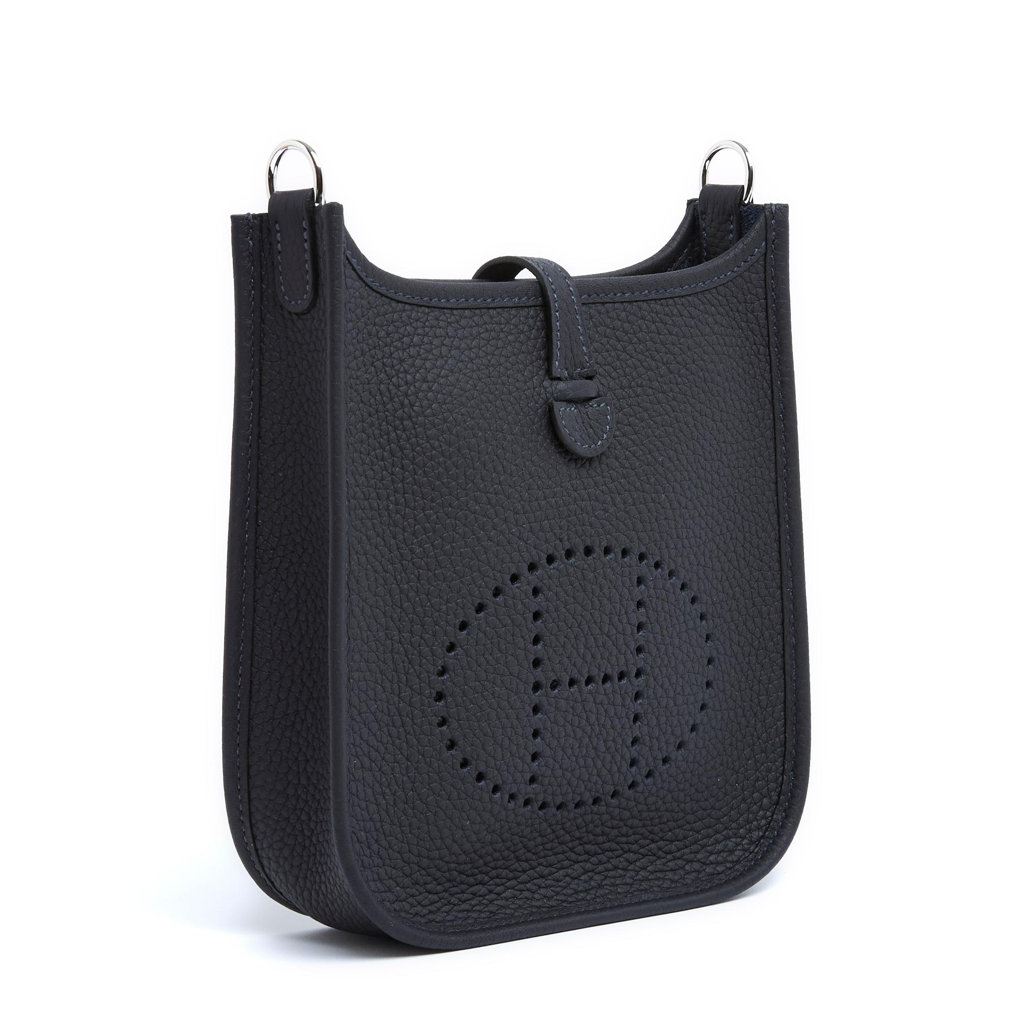 Hermès bag model Evelyne size 16 or TPM in Clémence leather in very dark navy blue or 