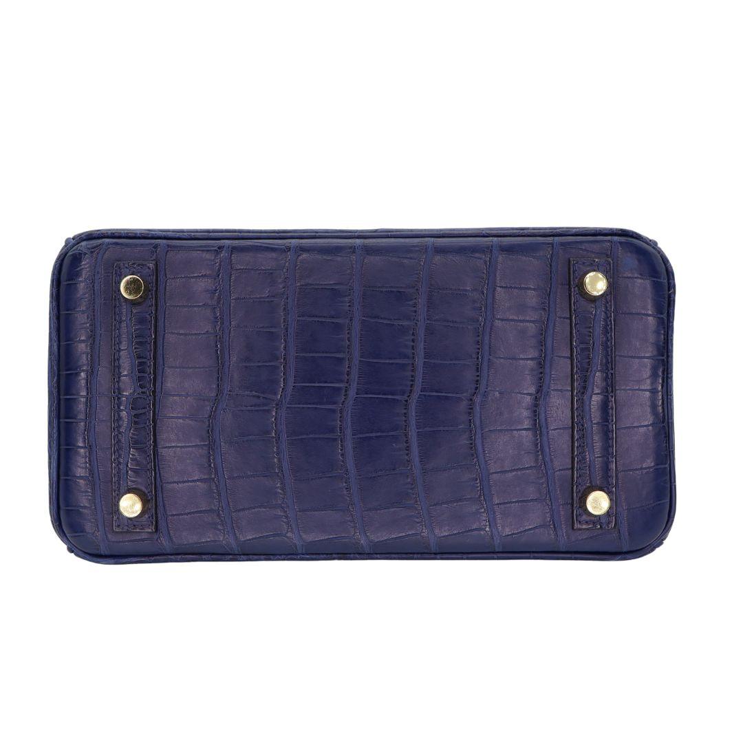 Hermès 25cm Birkin Bleu Saphir Matte Alligator Gold Hardware In New Condition For Sale In Santa Rosa Beach, FL
