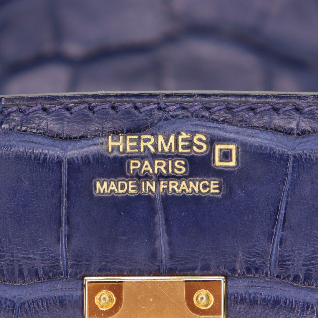 Hermès 25cm Birkin Bleu Saphir Matte Alligator Gold Hardware For Sale 1