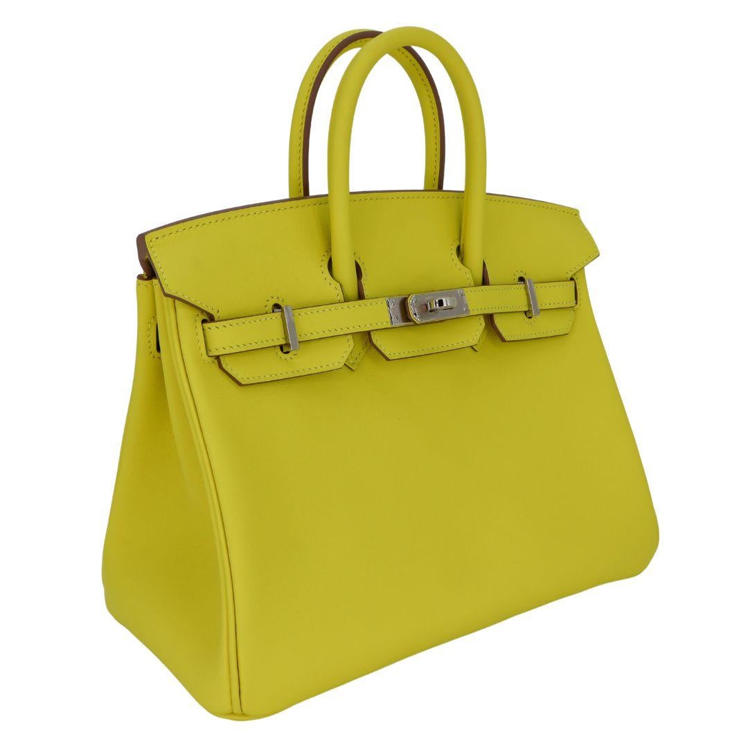 Brand: Hermès
Style: Birkin
Size: 25cm
Color: Lime
Material: Swift Leather
Hardware: Palladium (PHW)
Dimensions: 10