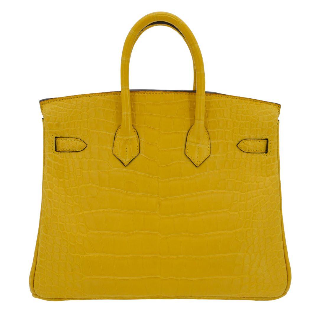 Hermès 25cm Birkin Mimosa Matte Alligator Palladium Hardware In New Condition For Sale In Santa Rosa Beach, FL