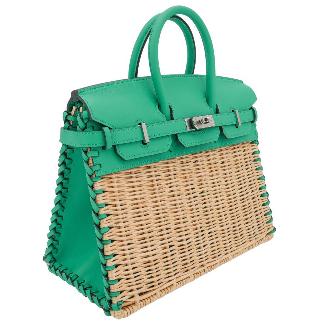 Brand: Hermès
Style: Birkin Picnic
Size: 25cm
Color: Menthe
Material: Swift Leather/Osier Wicker
Hardware: Palladium (PHW)
Dimensions: 10