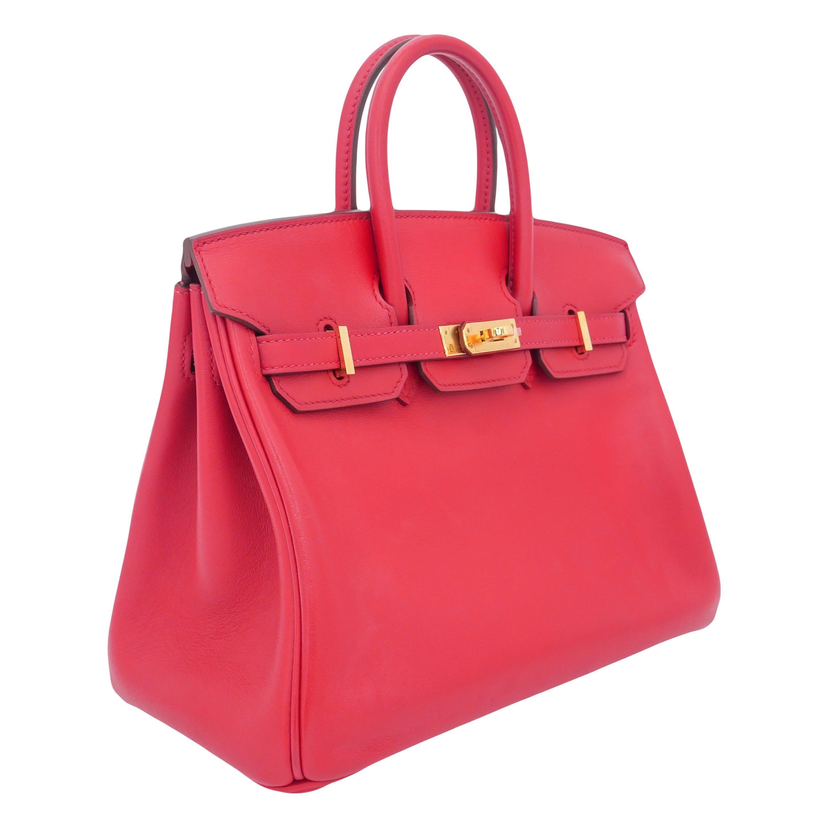 Brand: Hermès
Style: Birkin
Size: 25cm
Color: Rouge Pimet
Material: Swift Leather
Hardware: Gold Hardware (GHW)
Dimensions: 10