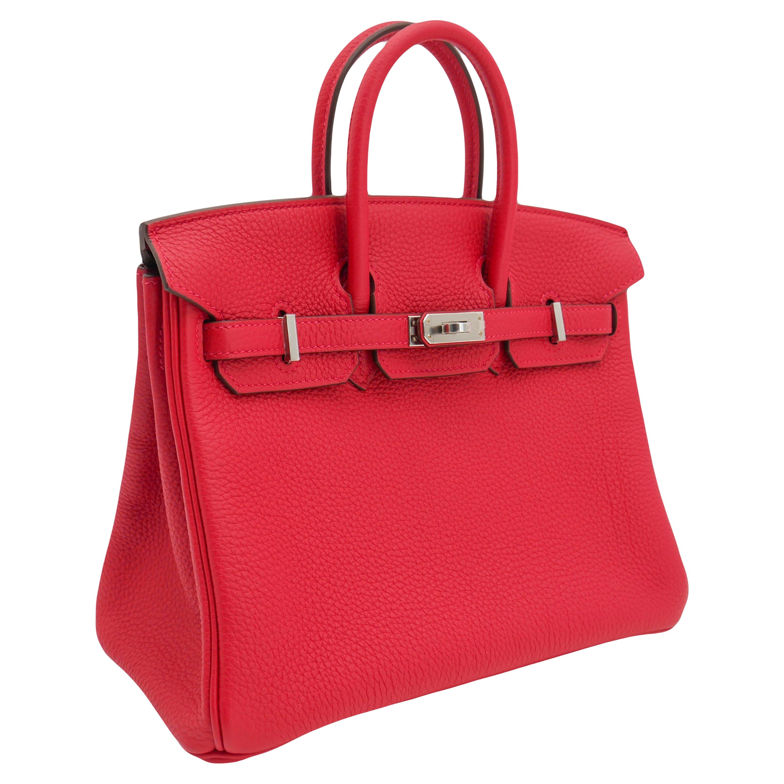 Brand: Hermès
Style: Birkin Verso
Size: 25cm
Color: Rouge Casaque
Material: Togo Leather
Hardware: Palladium (PHW)
Dimensions: 10