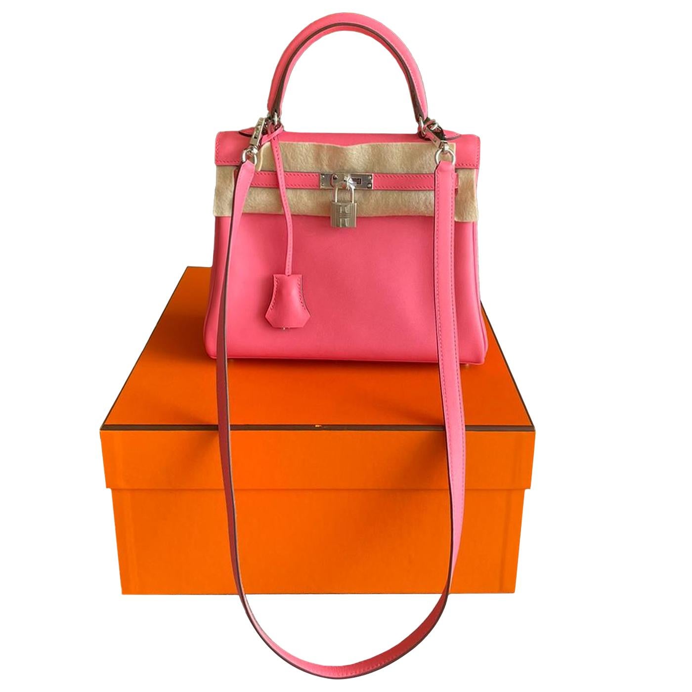 Hermes 25cm Bubblegum Pink Swift Leather Palladium Plated Kelly Retourne Bag In New Condition For Sale In Aventura, FL