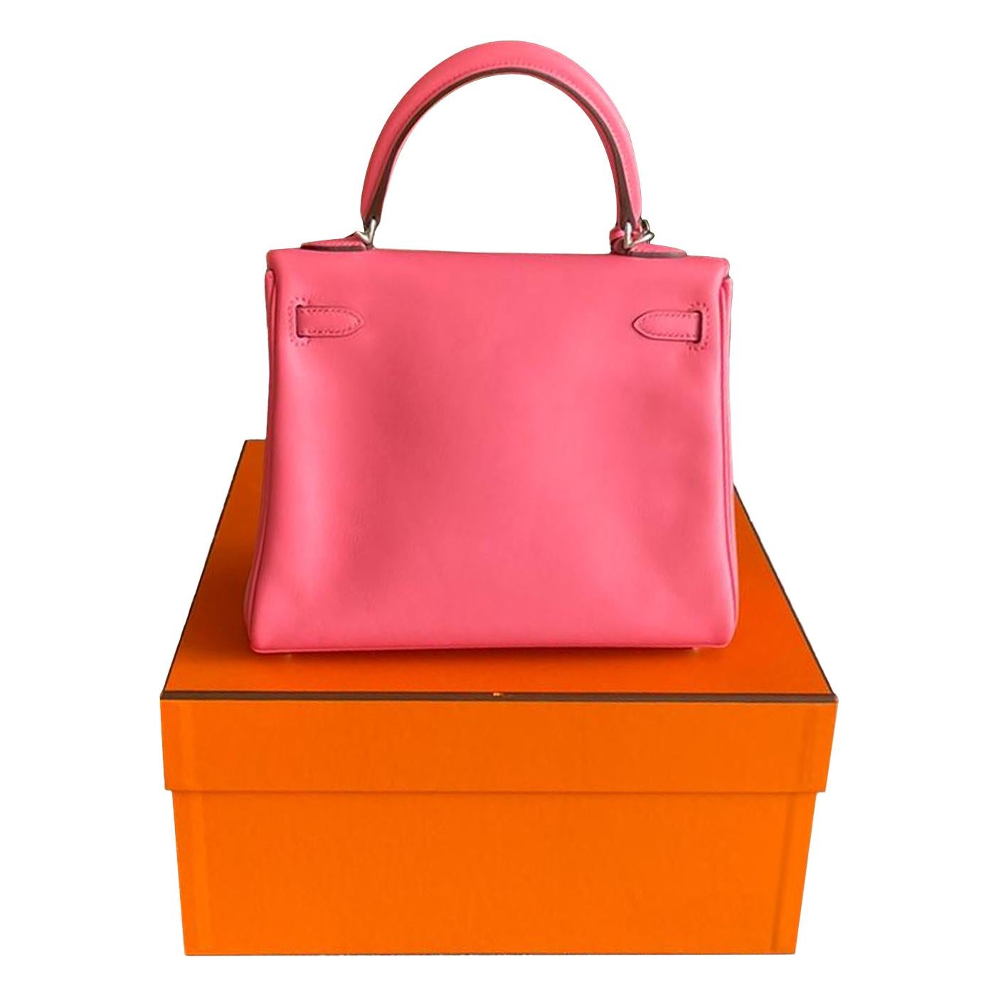 Women's Hermes 25cm Bubblegum Pink Swift Leather Palladium Plated Kelly Retourne Bag For Sale