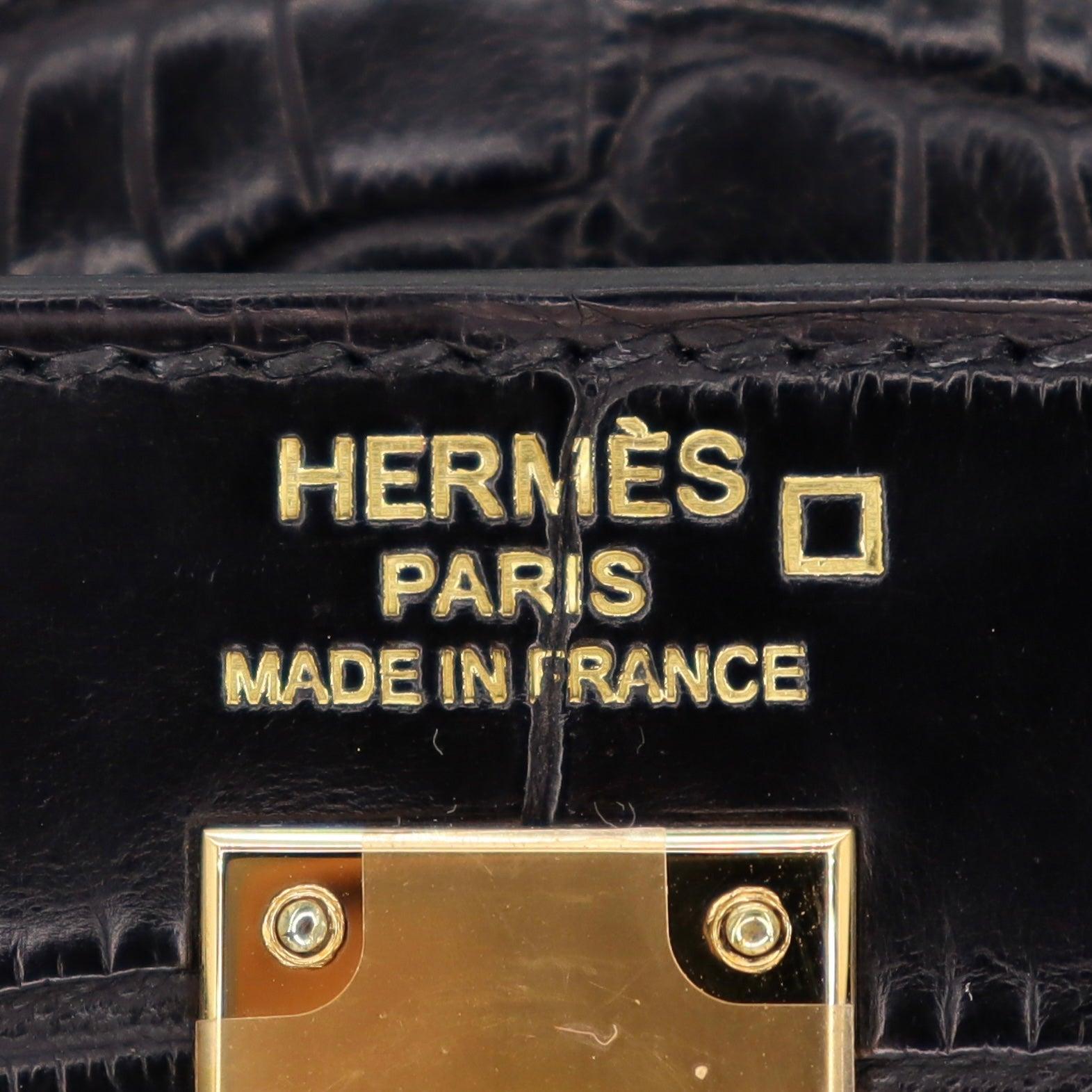 Hermès 25cm Kelly Retourne Black Matte Alligator Gold Hardware For Sale 2