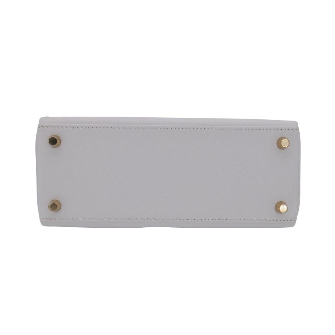 Hermès 25cm Kelly Retourne White Epsom Leather Gold Hardware In New Condition In Santa Rosa Beach, FL