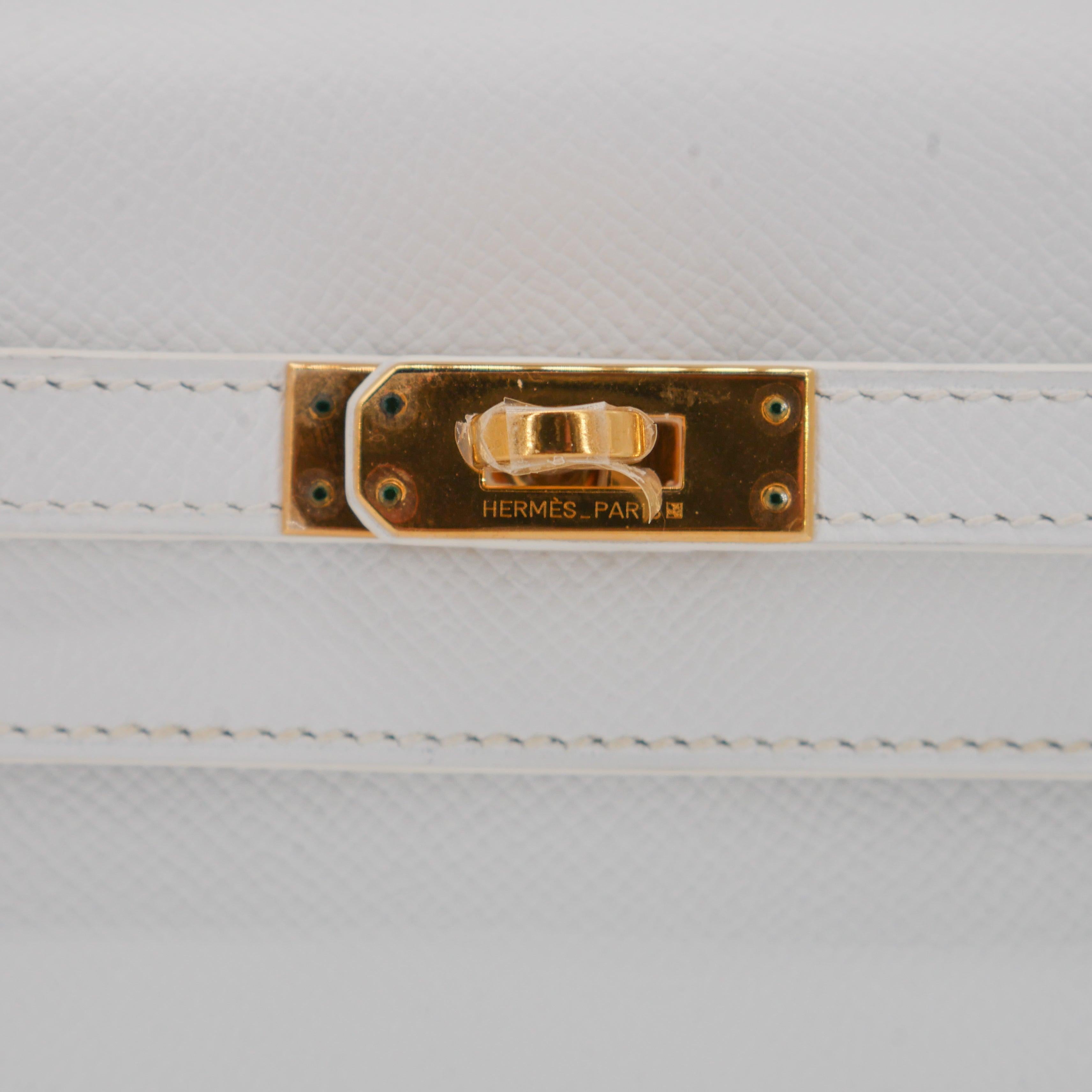 Hermès 25cm Kelly Retourne White Epsom Leather Gold Hardware For Sale 1