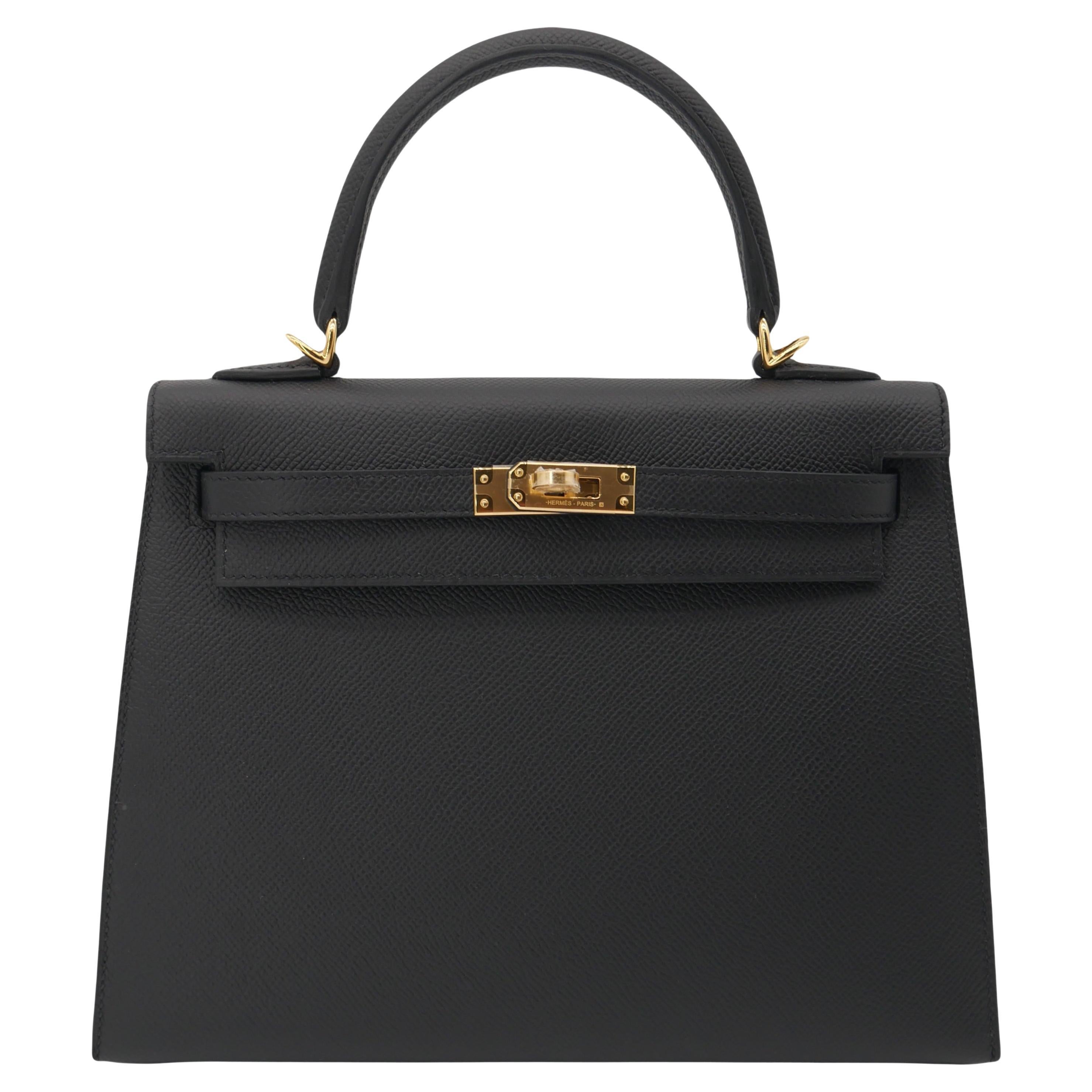 Hermès 25cm Kelly Sellier Black Epsom Leather Gold Hardware For Sale