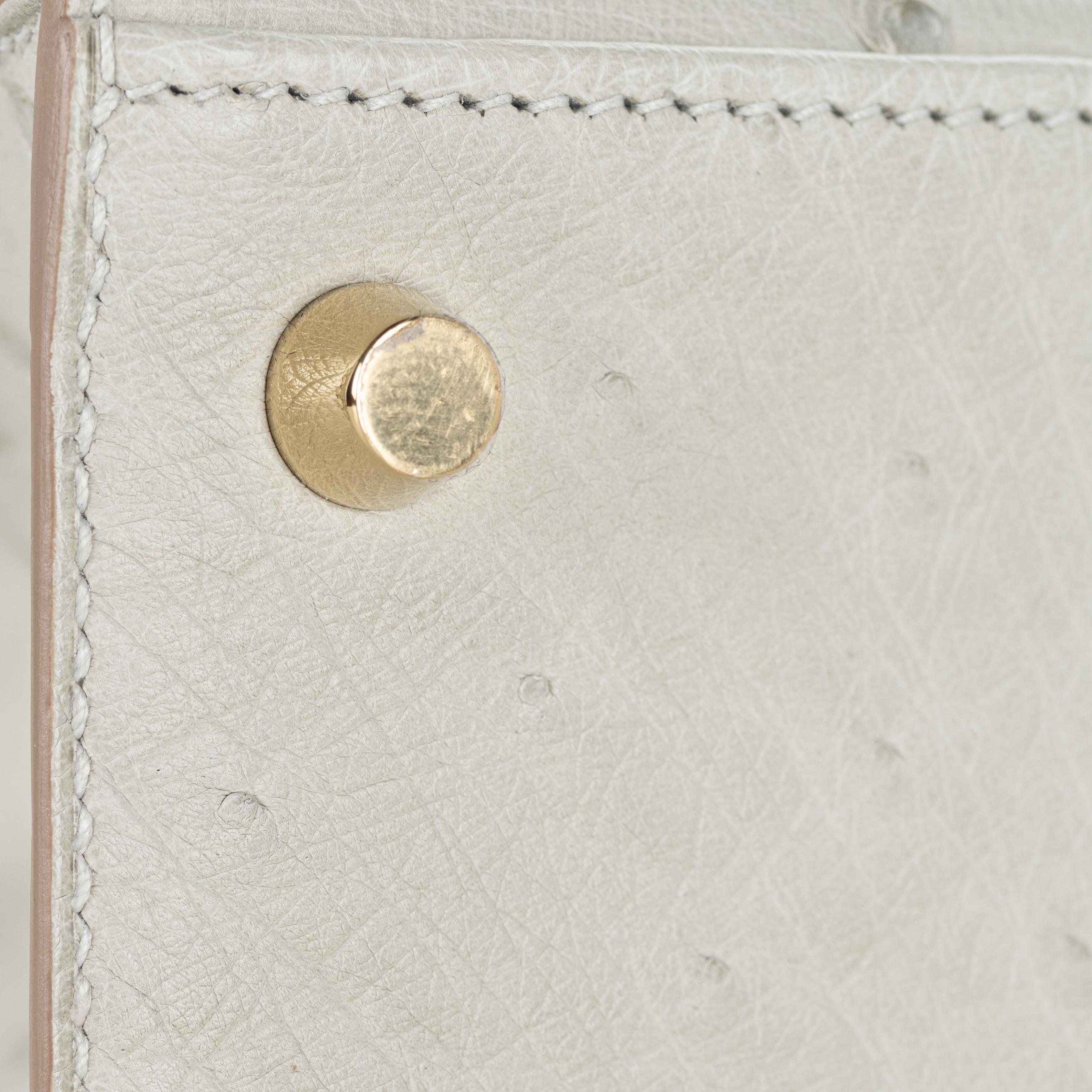 Hermès 25cm Kelly Sellier Gris Perle Ostrich Gold Hardware 2022 3