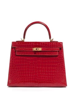 Hermès - Sac Kelly 25 cm en crocodile Niloticus brillant avec accessoires en or