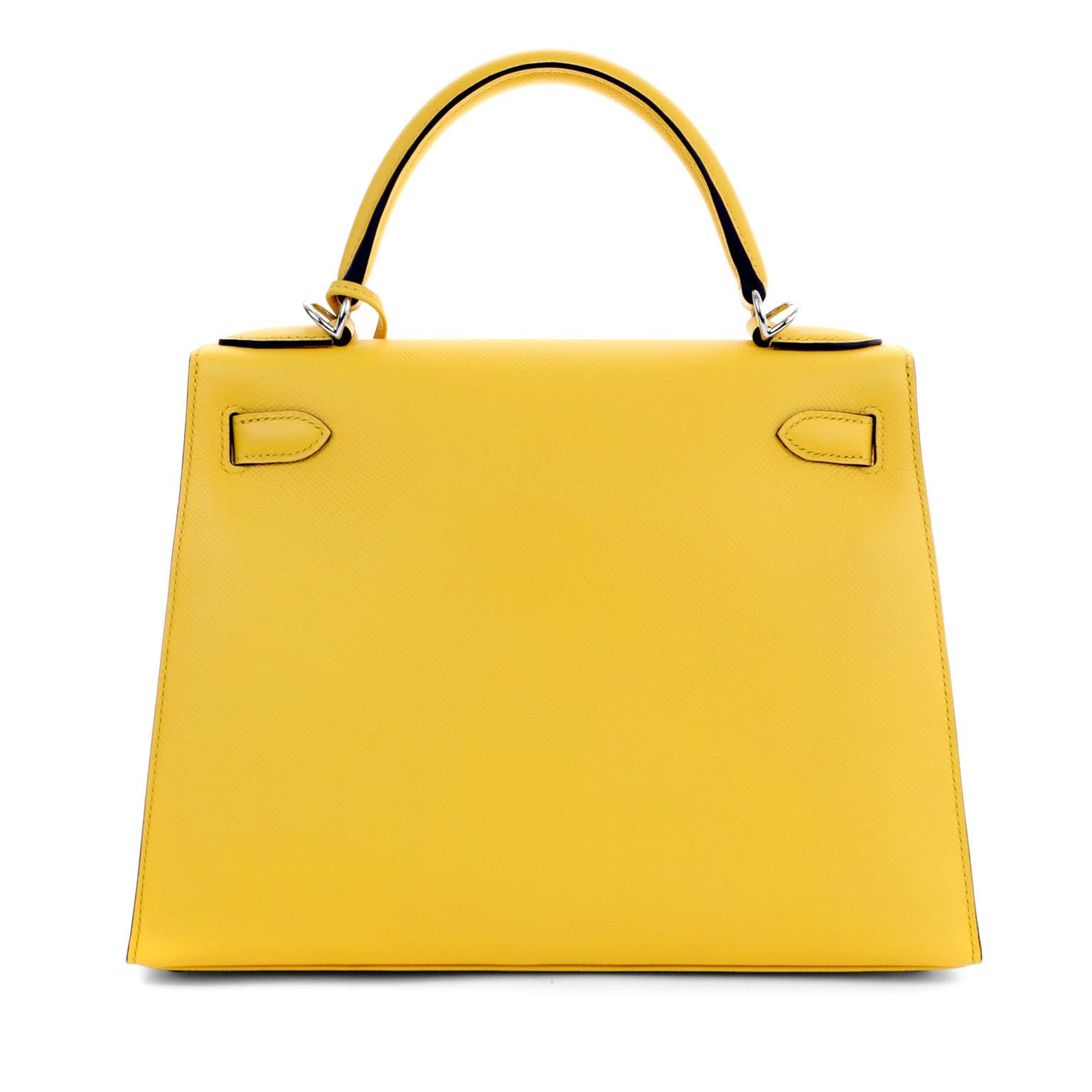 Hermès 28 cm Jaune de Naples Gelb Epsom Kelly Sellier im Angebot 1