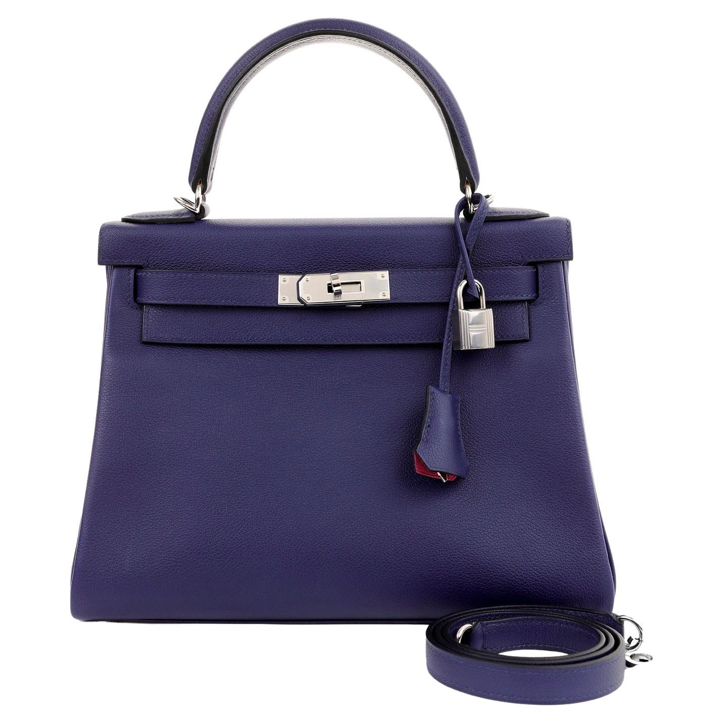 Hermès, 28 cm, bleu nuit, Epsom  Kelly Sellier avec intérieur violet en vente