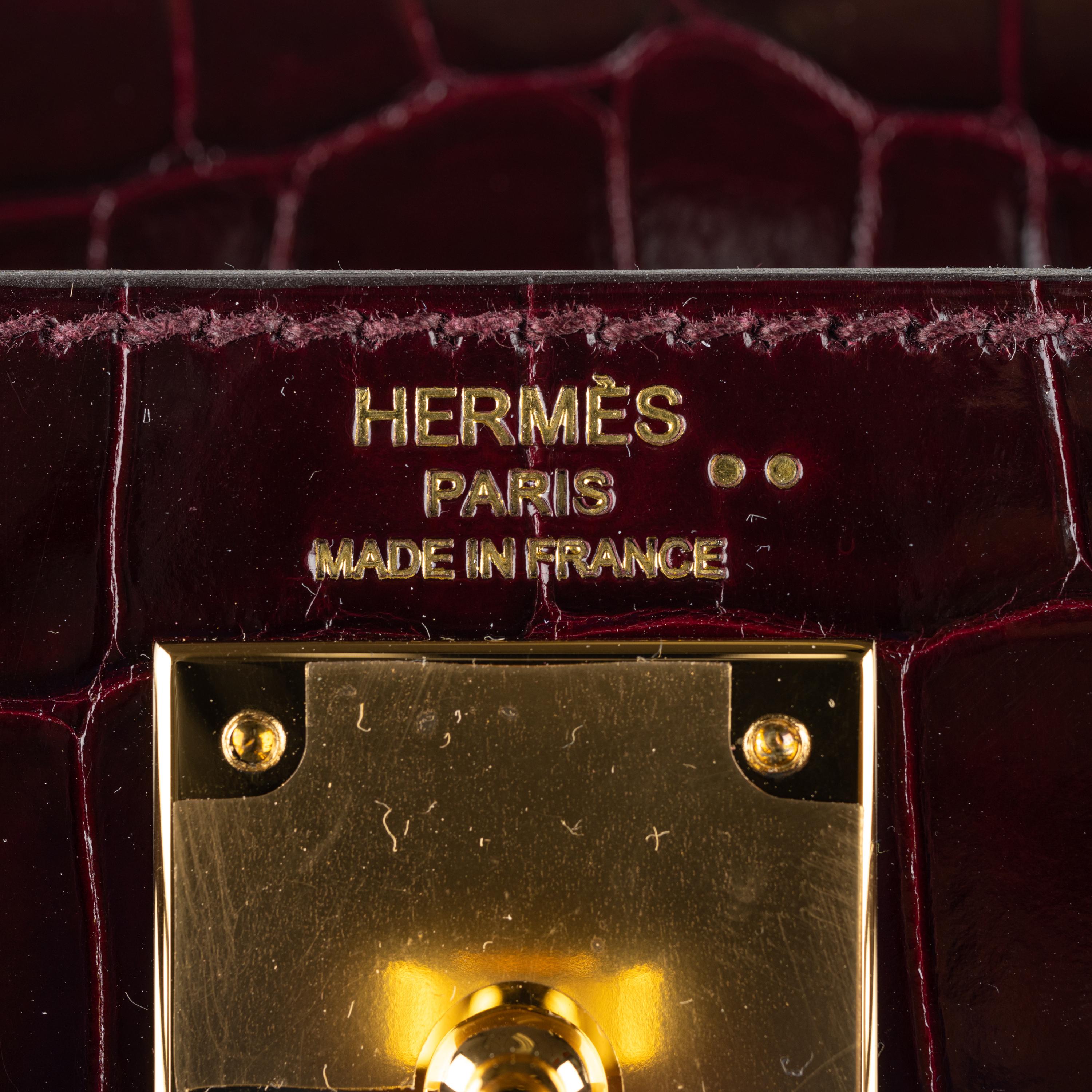 Hermès 28cm Kelly Sellier Bordeaux Shiny Nilo Gold Hardware 2022 6