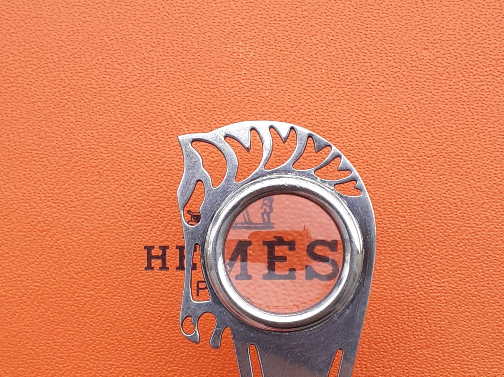 Hermès 3 Funktionen Büroklammer Vergrößerungsglas Lesezeichen Pferd geformt für Damen oder Herren im Angebot