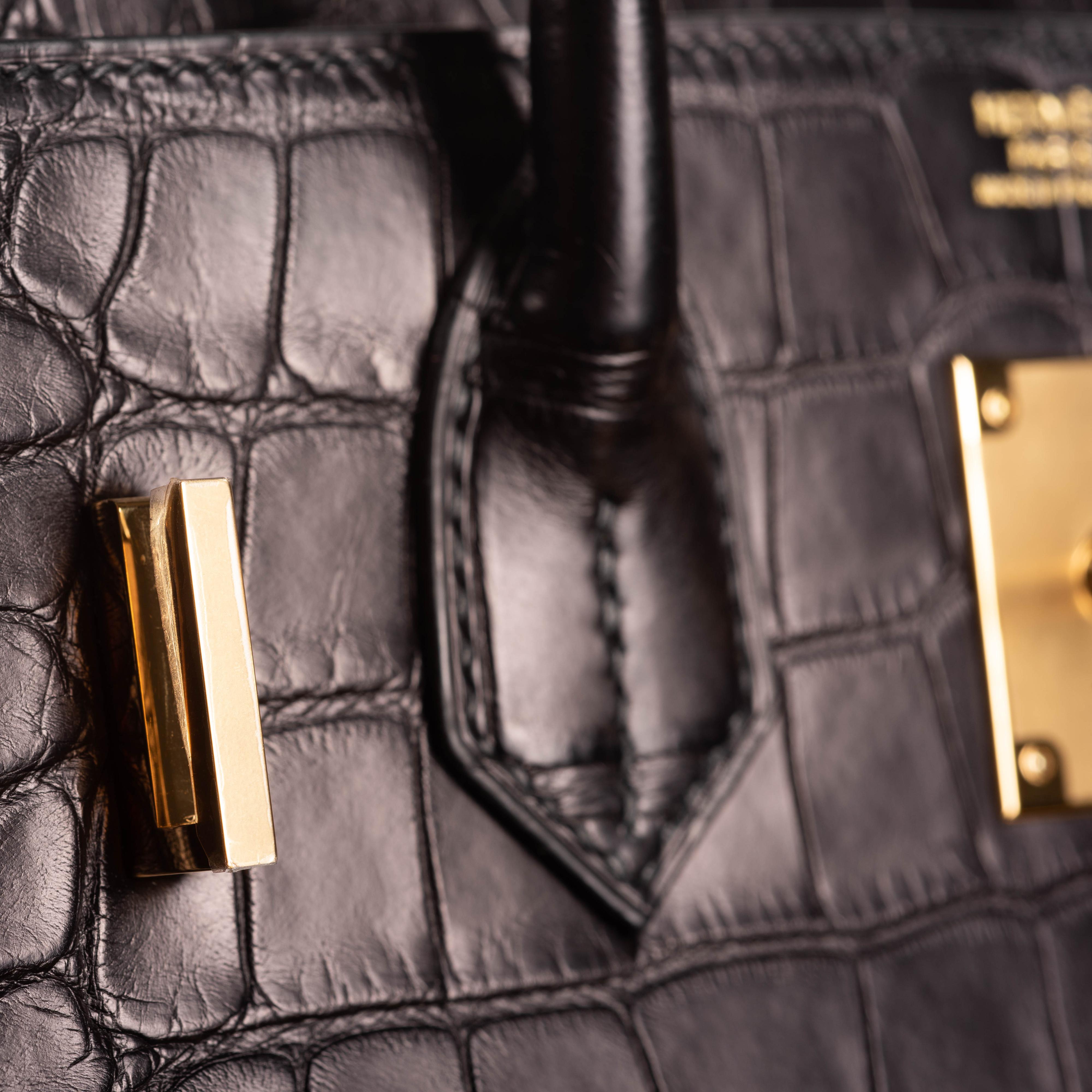 Hermès 30cm Birkin Black Matte Alligator Gold Hardware 2022 9