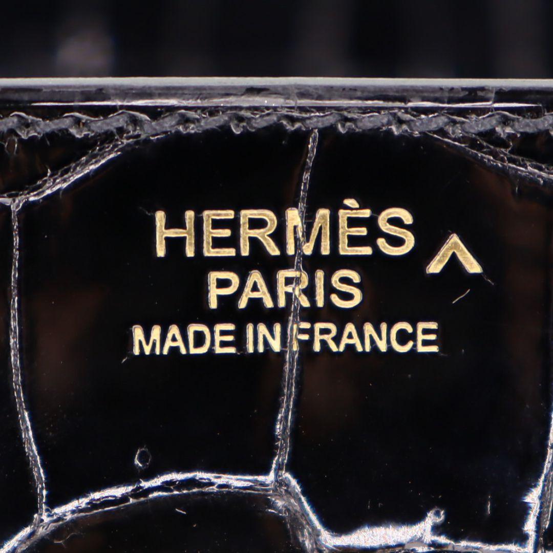 Hermès 30cm Birkin Black Shiny Crocodile Porosus Gold Hardware In New Condition For Sale In Santa Rosa Beach, FL