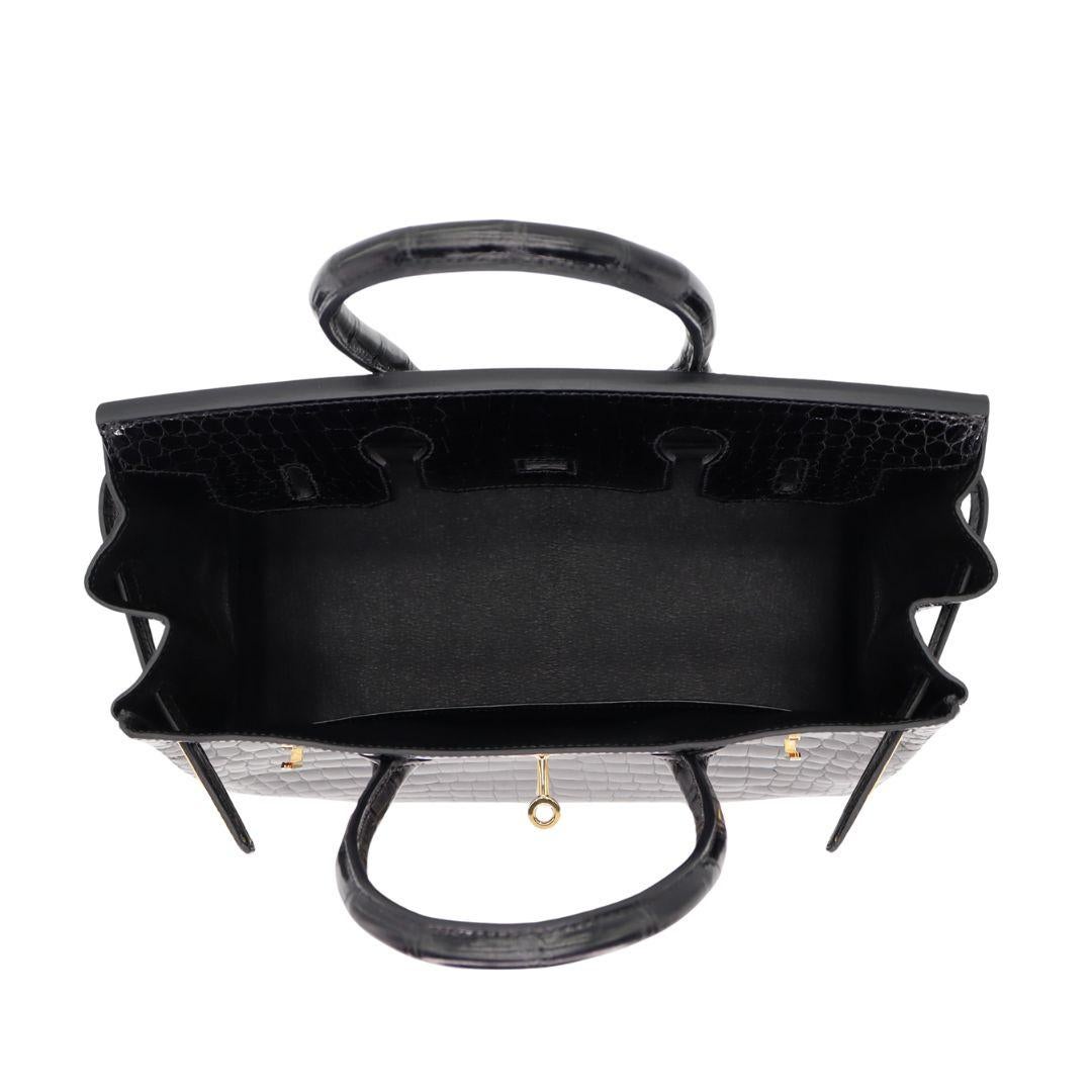 Women's Hermès 30cm Birkin Black Shiny Crocodile Porosus Gold Hardware For Sale