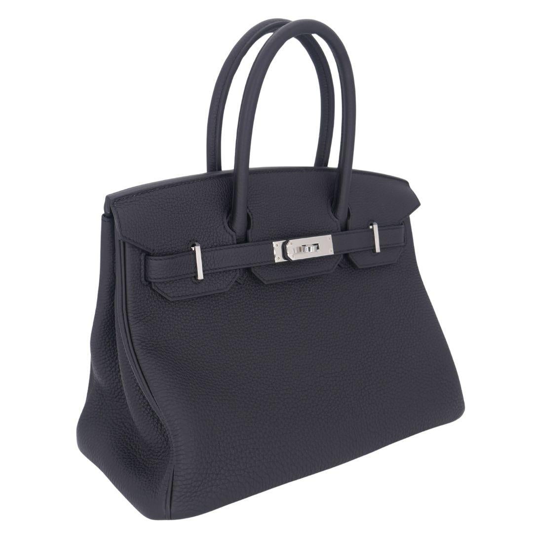 Brand: Hermès
Style: Birkin
Size: 30cm
Color: Black
Material: Togo Leather
Hardware: Palladium (PHW)
Dimensions: 11.75