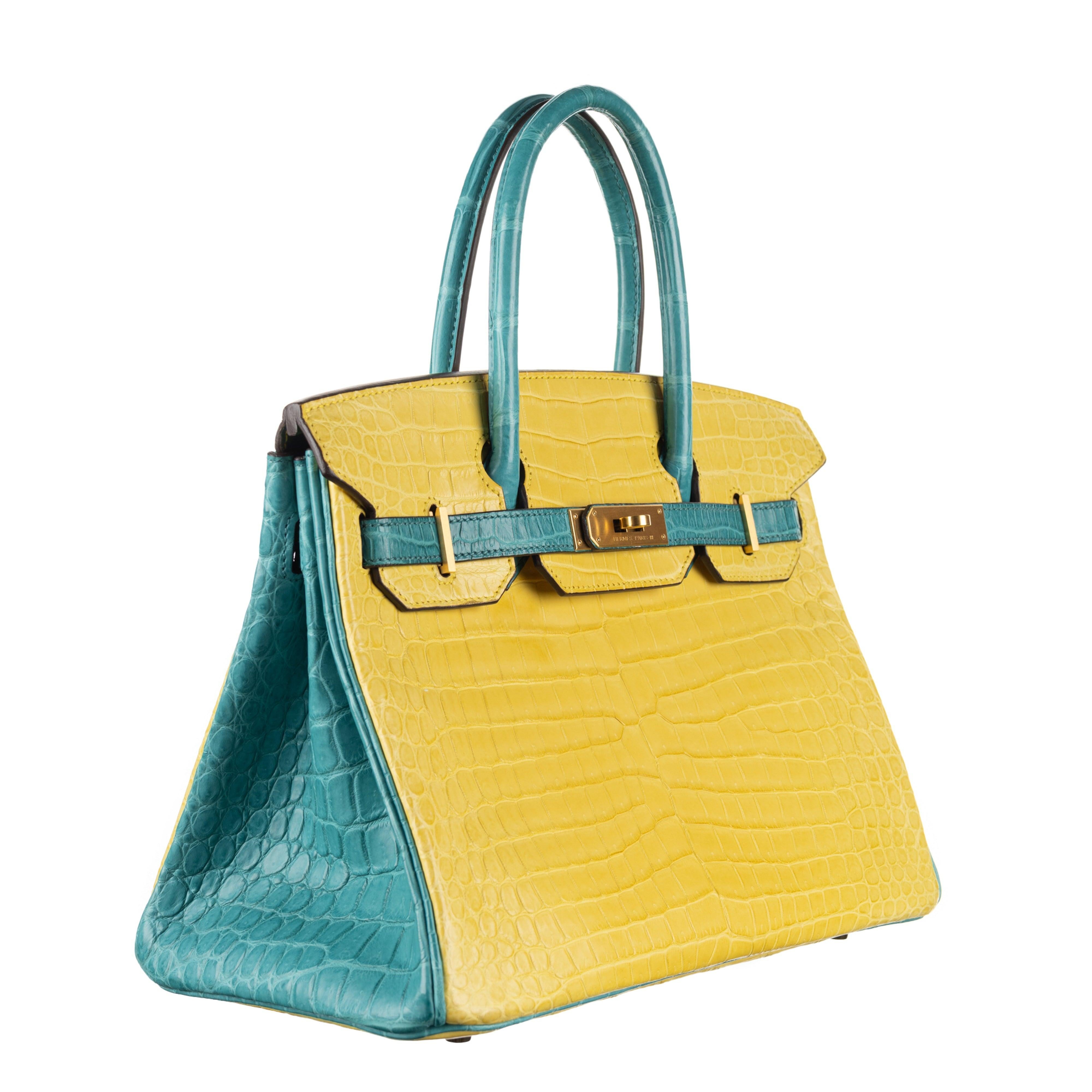 Brand: Hermès
Style: Birkin
Size: 30cm
Color: Mimosa, Bleu Paon
Material: Matte Porosus Crocodile
Hardware: Brushed Gold (BGHW)
Dimensions: 11.75