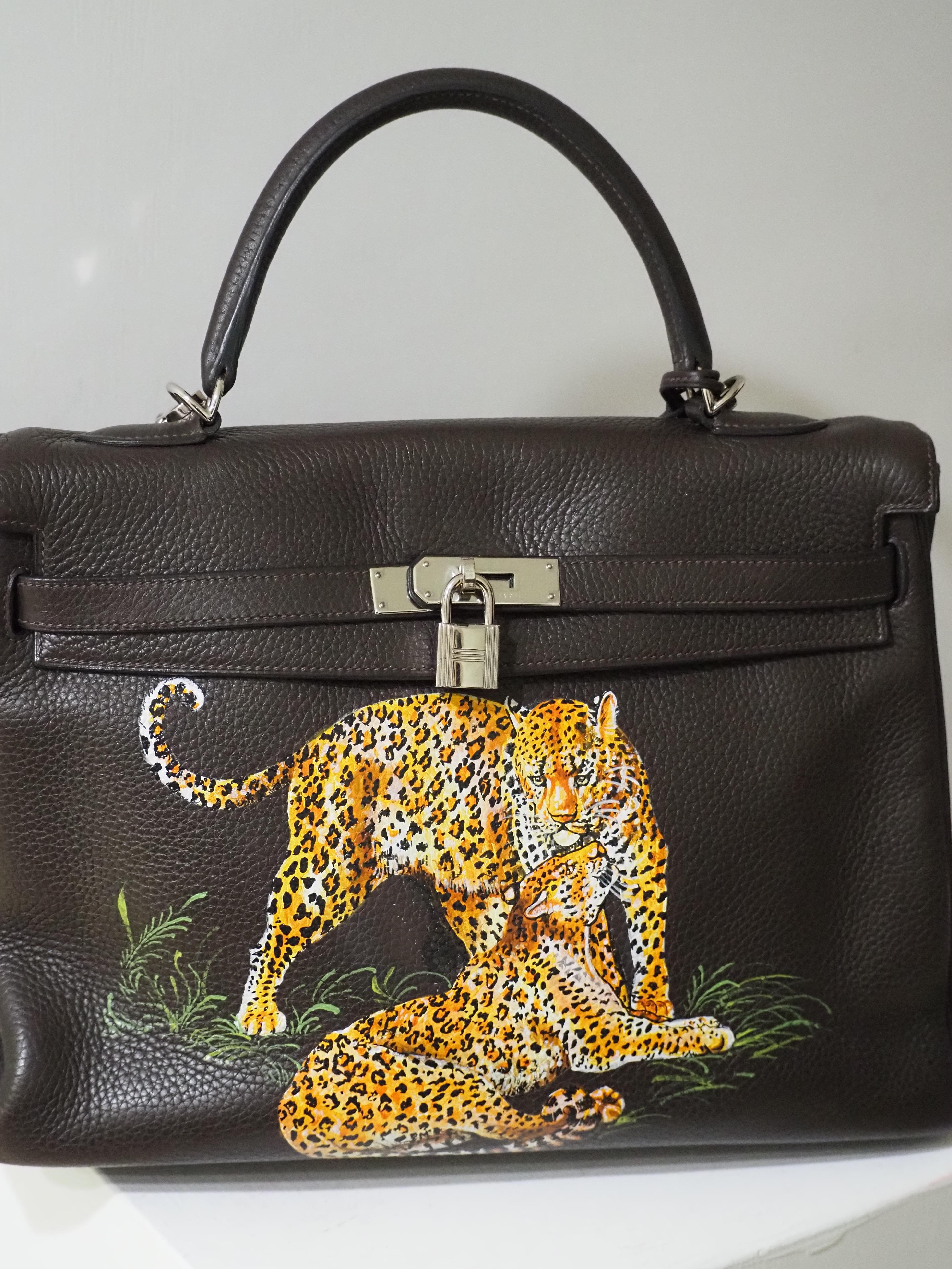 Hermés 35 Brown leather handpainted handbag shoulder bag
35 * 21 cm, 16 cm depth