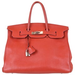 Hermès Birkin 35 cm mit Platinbeschlägen Rotes Togoleder