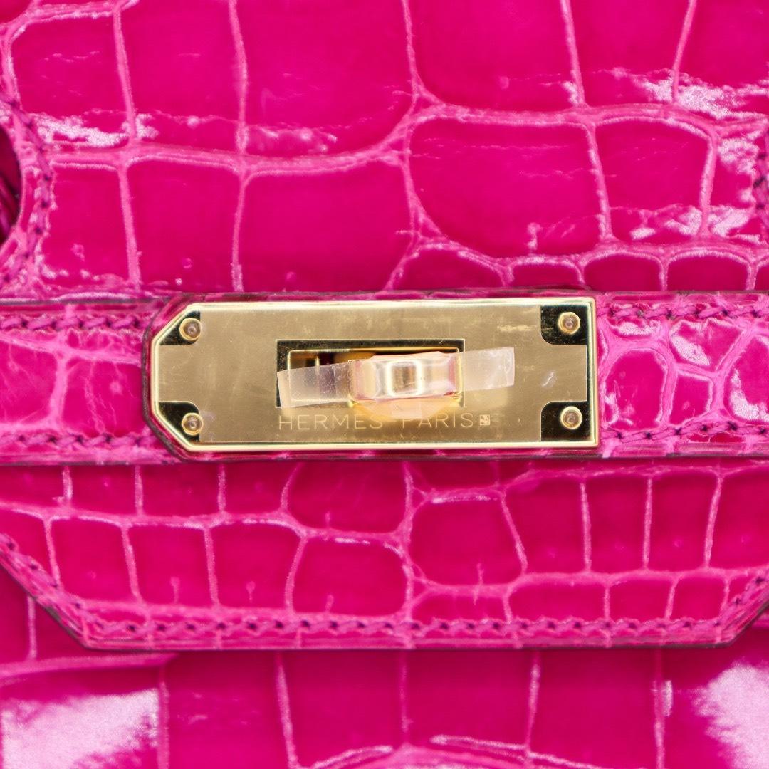 Hermès 35cm Birkin Rose Scheherazade Shiny Porosus Crocodile Gold Hardware In Excellent Condition In Santa Rosa Beach, FL