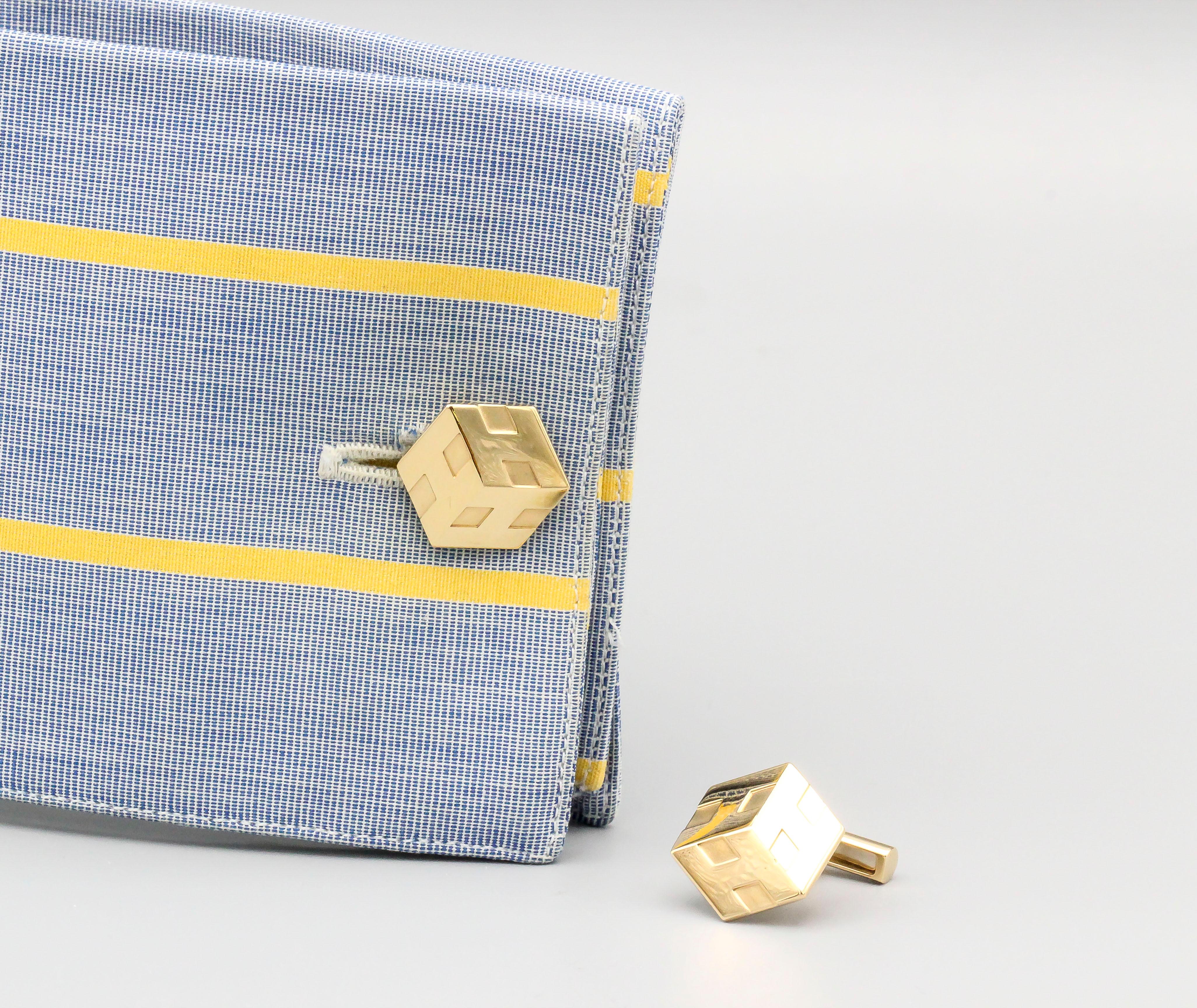 Hermes 3D Cube 18 Karat Gold Cufflinks 1