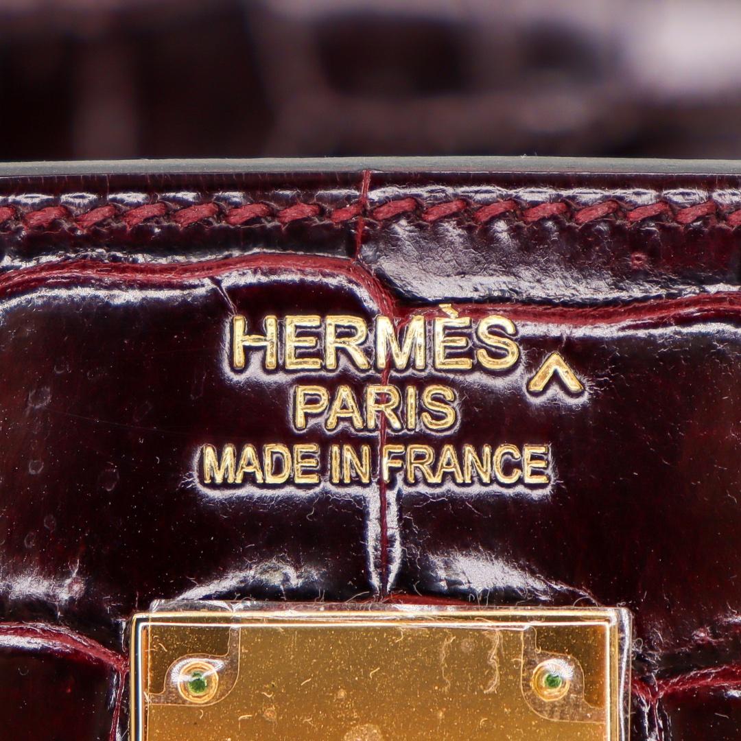 Hermès 40cm Birkin Bordeaux Shiny Porosus Crocodile Gold Hardware For Sale 2