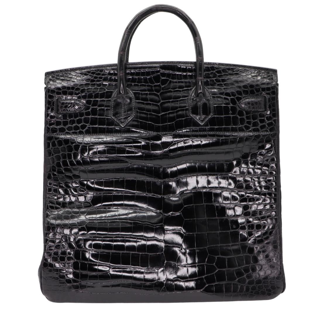 Hermès 40cm HAC Black Shiny Alligator Gold Hardware In Good Condition For Sale In Santa Rosa Beach, FL