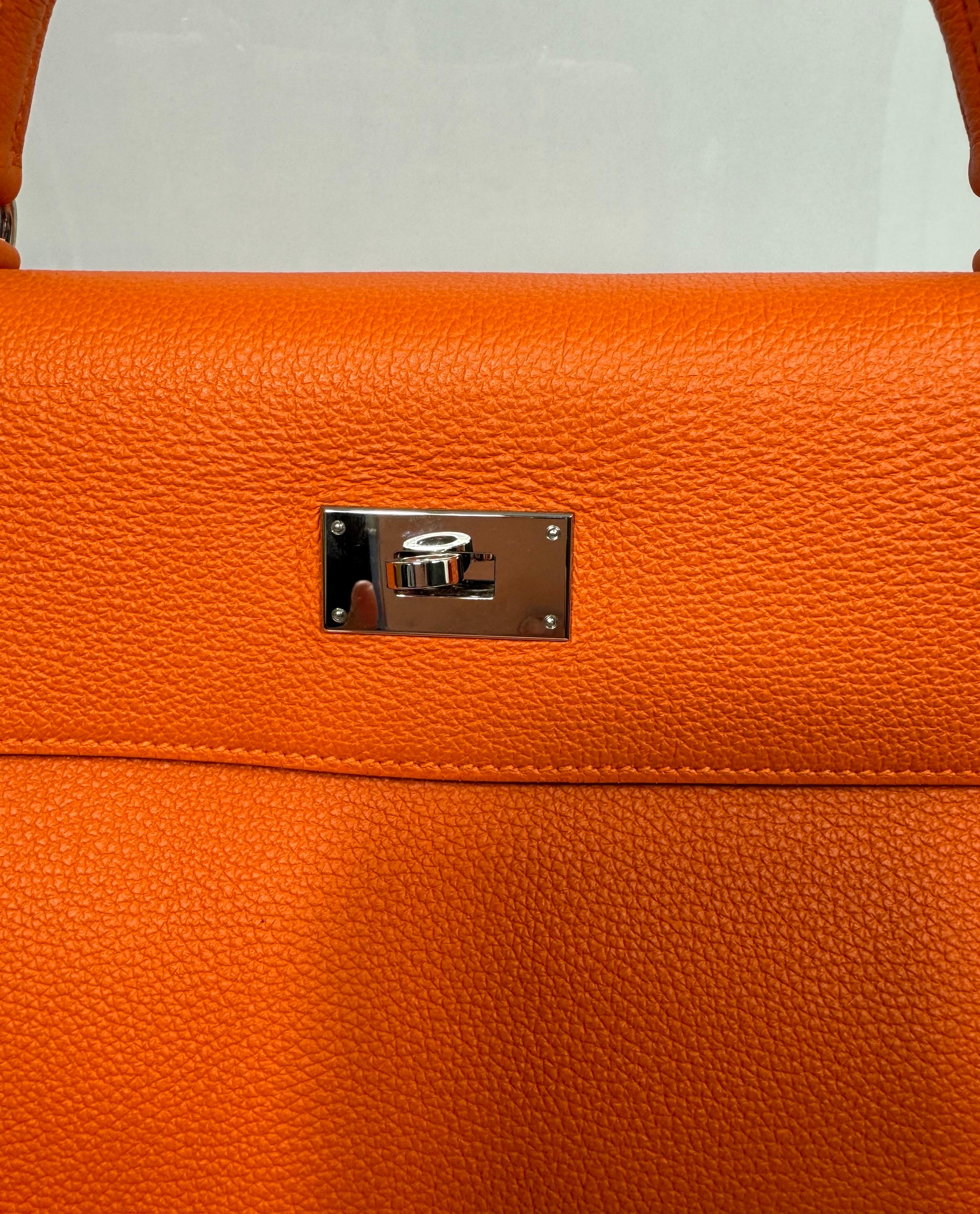 Hermes 40cm Orange Togo Kelly Reise-2011-SHW im Angebot 13