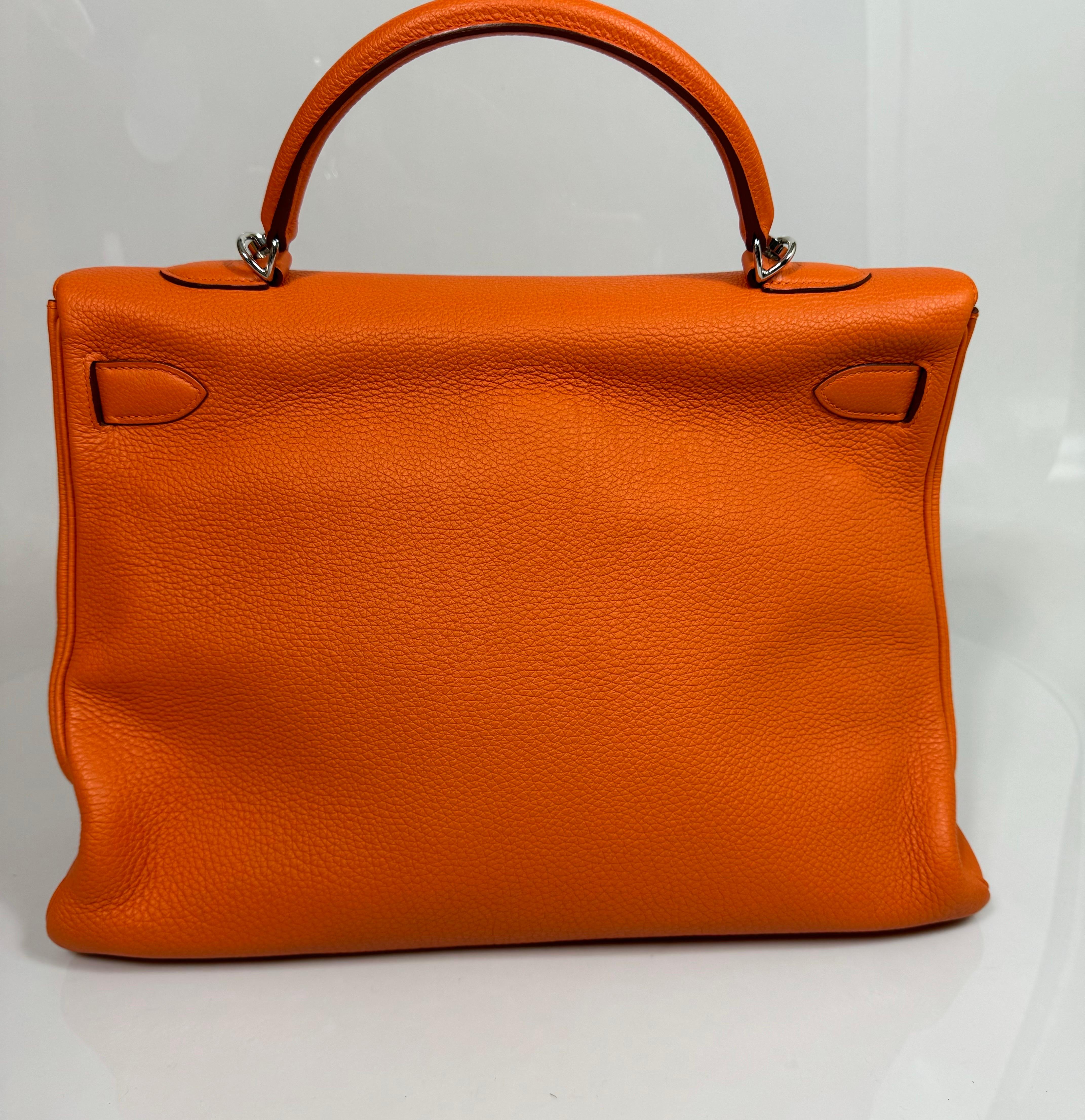Hermes 40cm Orange Togo Kelly Retourne-2011-SHW For Sale 2