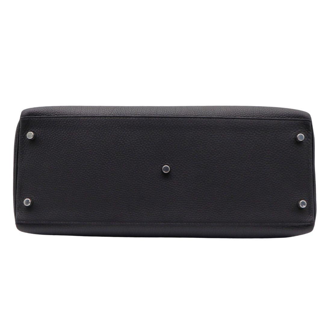 Women's Hermès 42cm Kelly Maxi Black Togo Leather Palladium Hardware For Sale