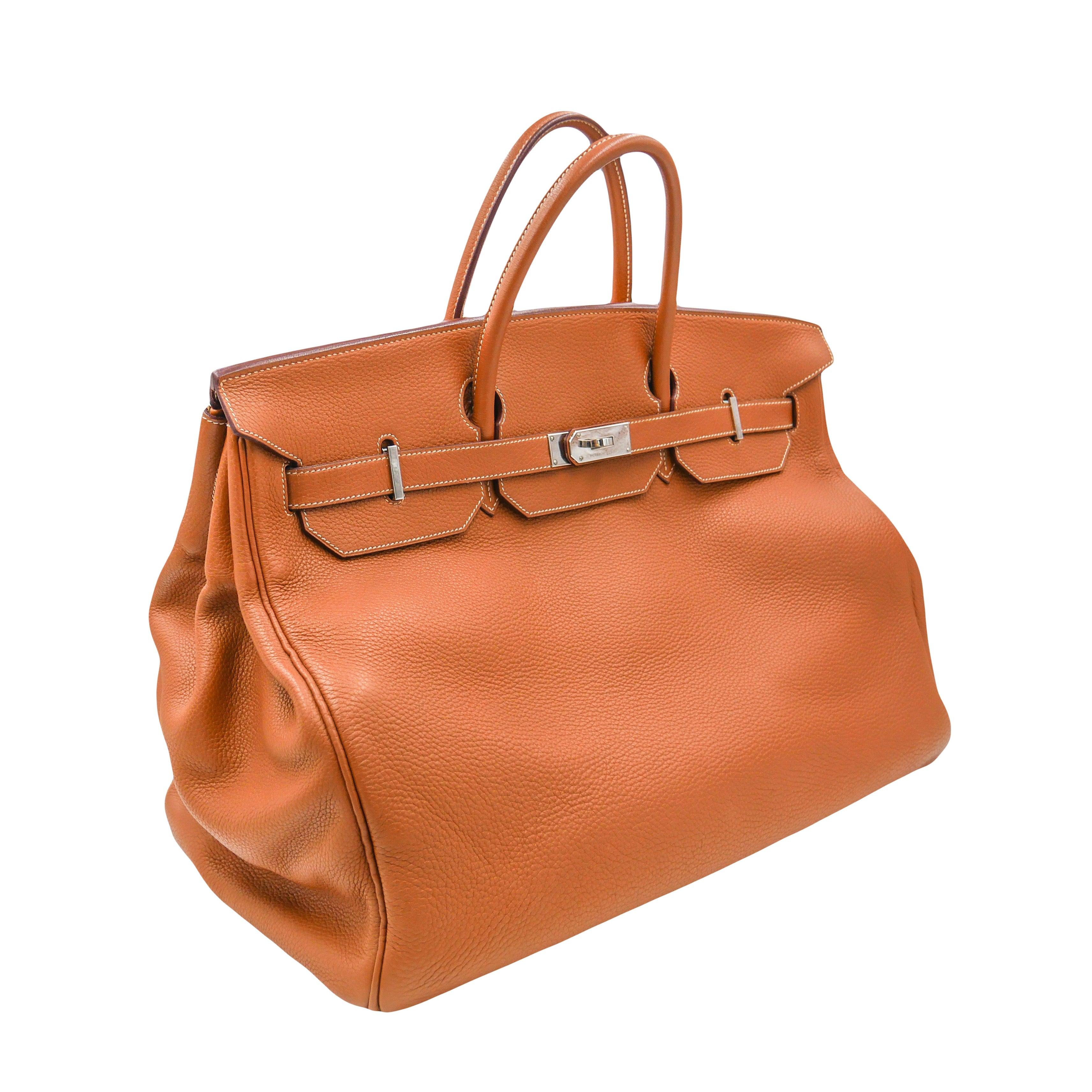 Brand: Hermès
Style: Birkin
Size: 50cm
Color: Gold
Material: Togo Leather
Hardware: Palladium Hardware (PHW)
Dimensions: 19.5