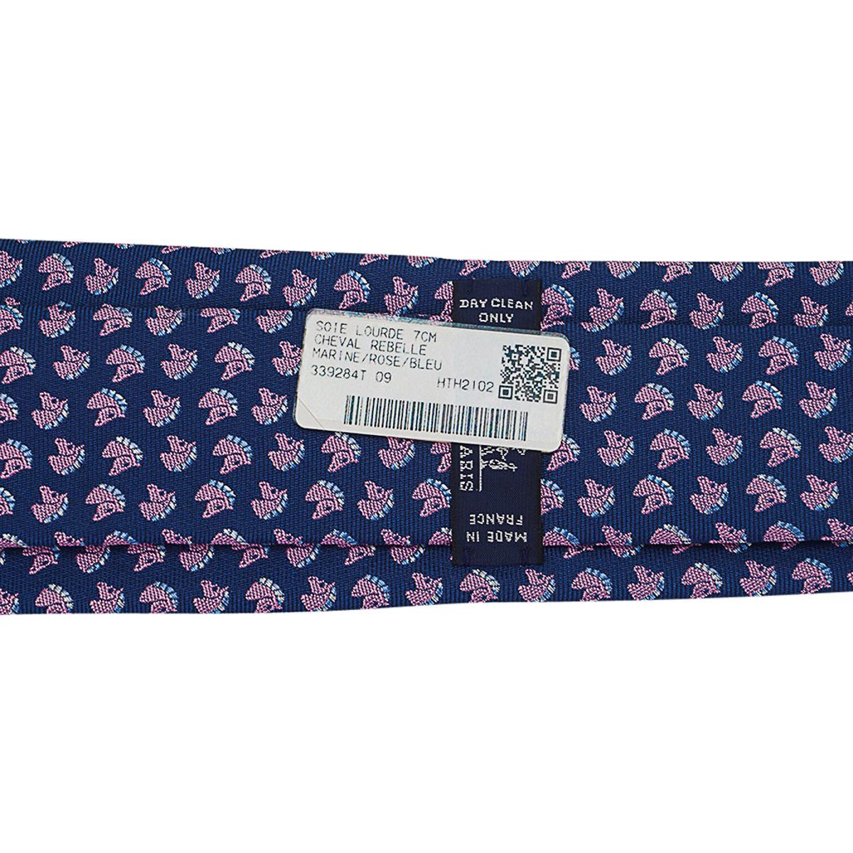 Hermes 7 Cheval Rebelle Tie Marine Rose Bleu Heavy Silk Twill en vente 2