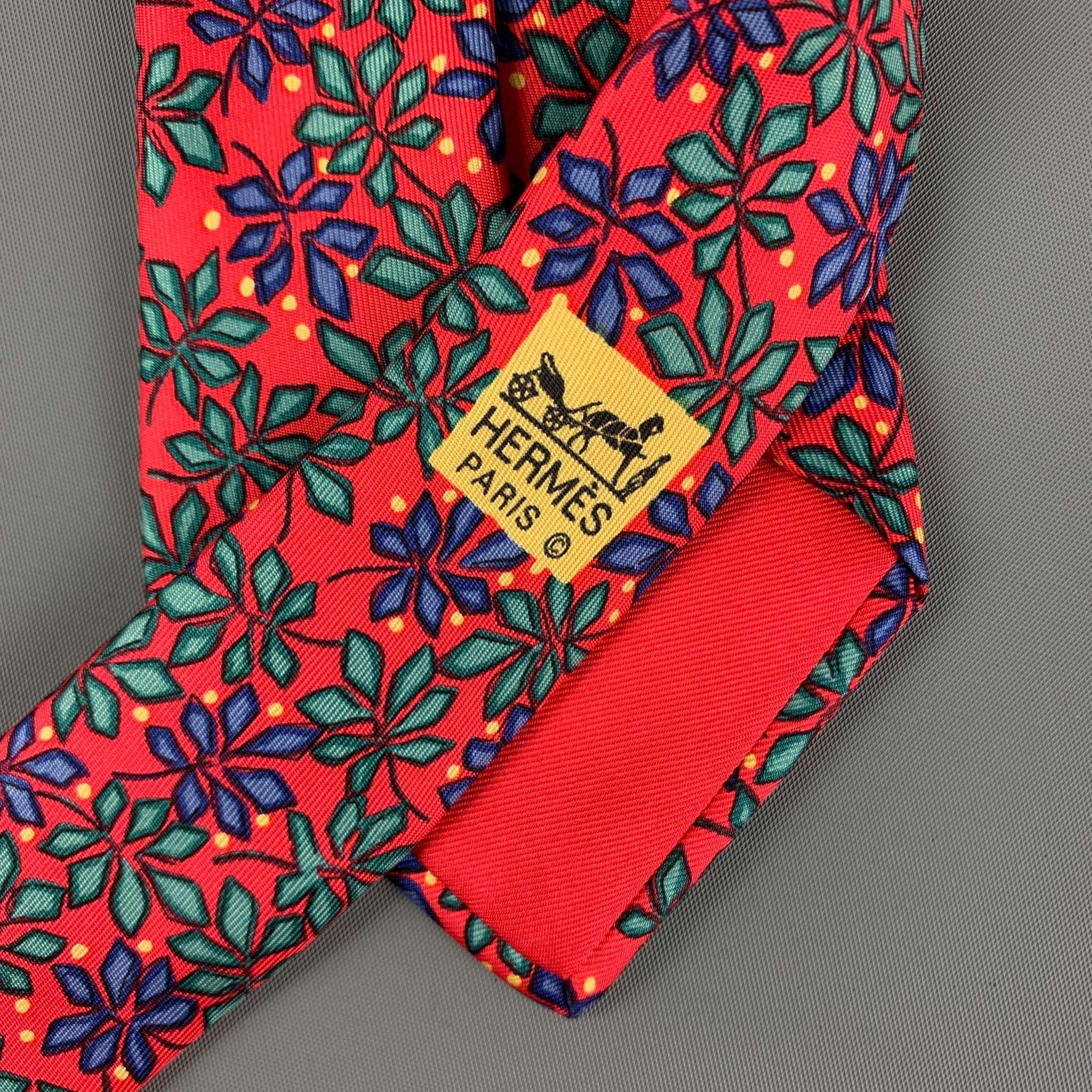 HERMES 7365 PA Red Multi-Color Poinsettias Print Silk Tie  In Excellent Condition In San Francisco, CA