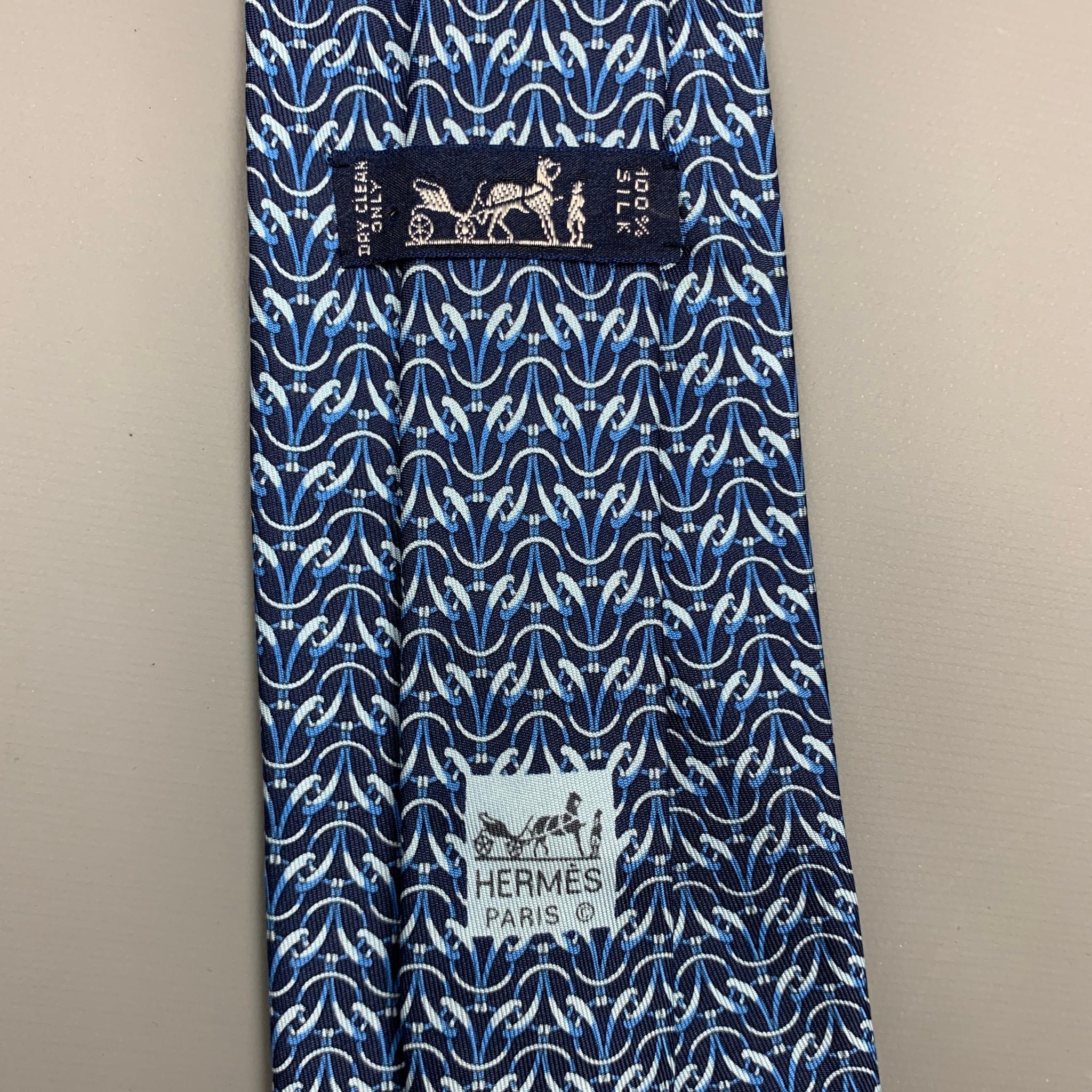 HERMES 7759 FA Navy & Blue Print Silk Tie In Good Condition In San Francisco, CA